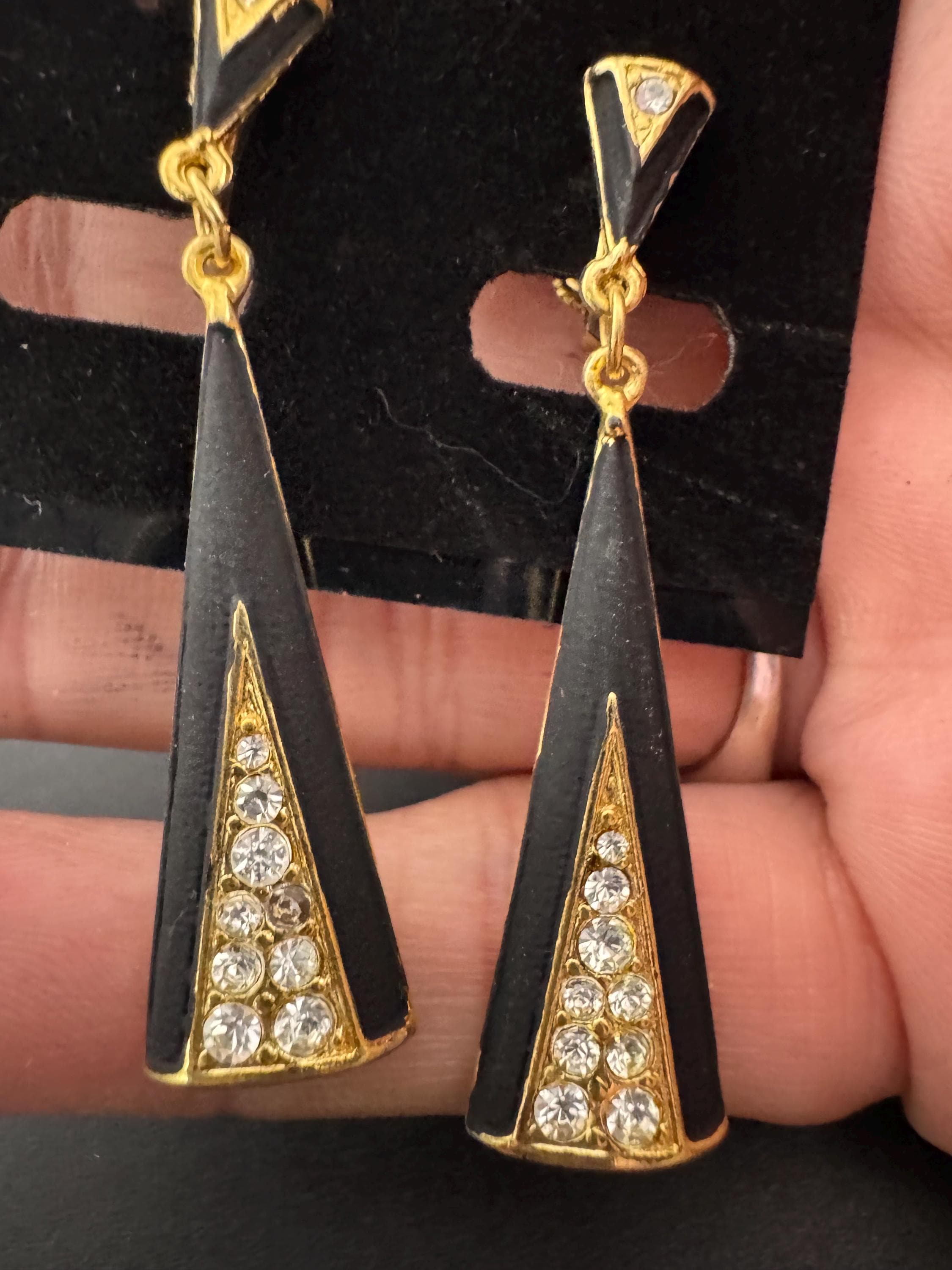 Vintage Matt black enamel diamanté dangly screw back long teardrop clip on earrings 5cm