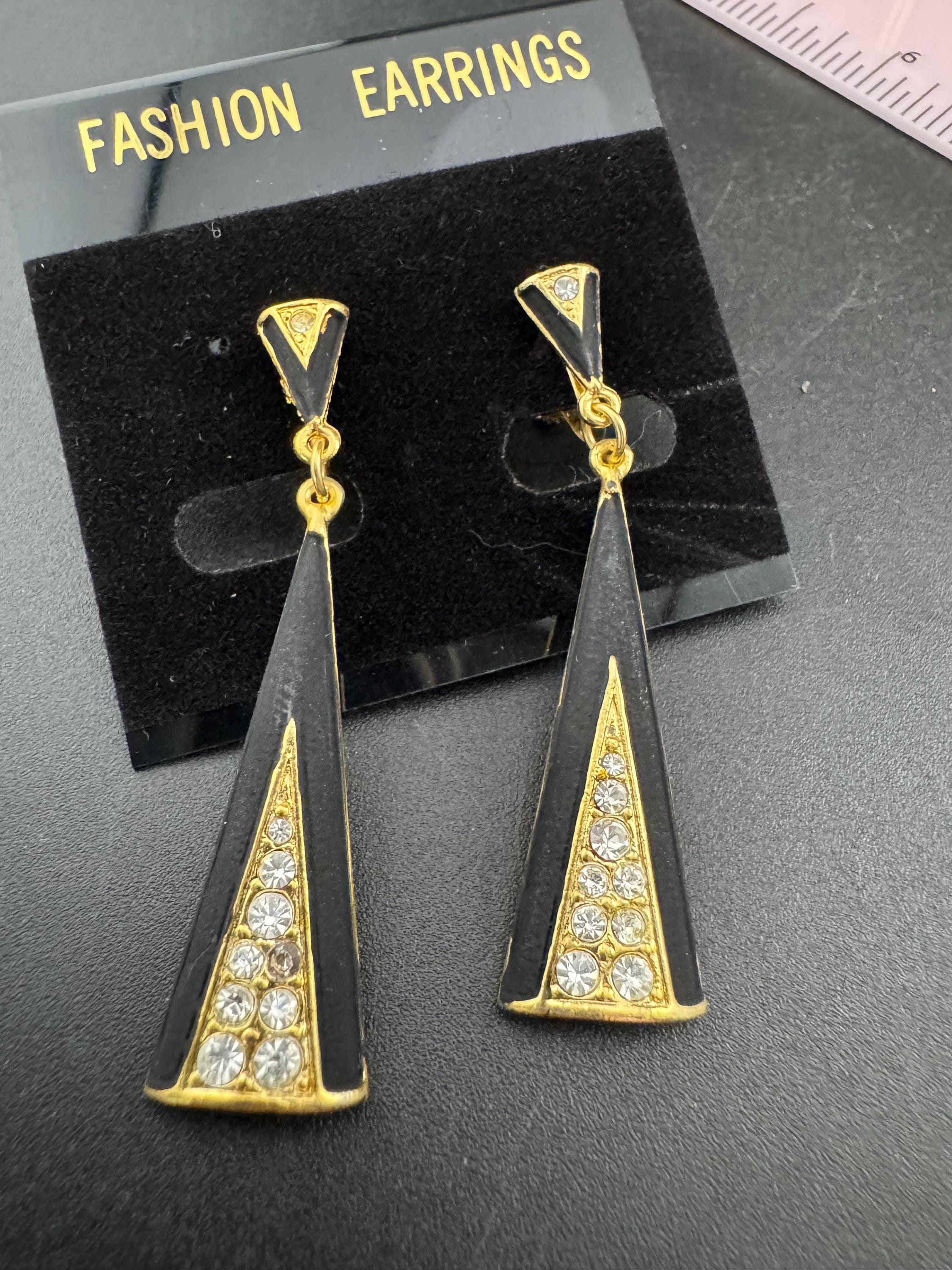 Vintage Matt black enamel diamanté dangly screw back long teardrop clip on earrings 5cm