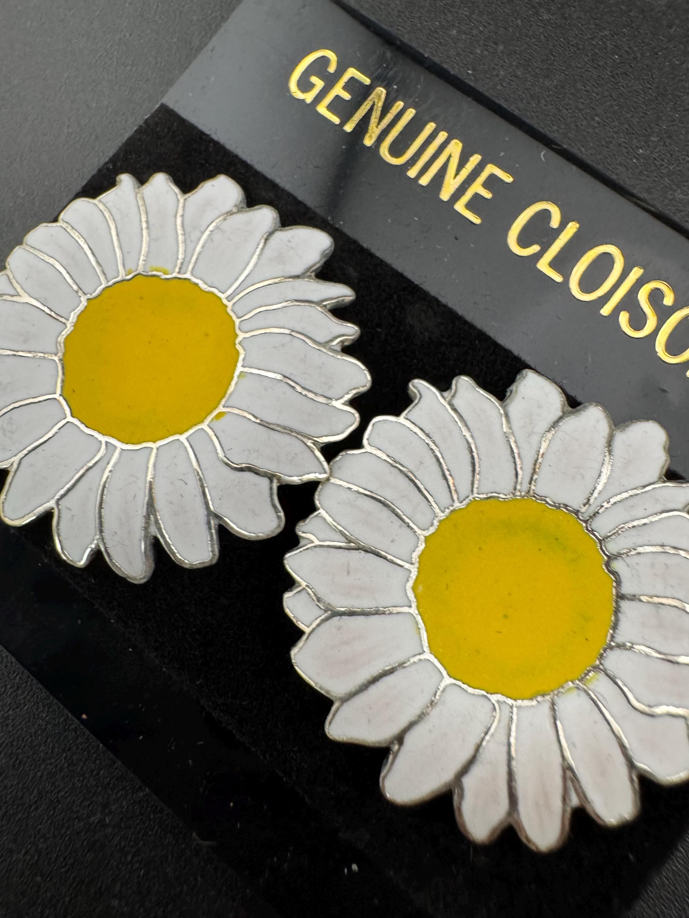 Vintage 3cm yellow and white cloisonné enamel gold tone daisy flower clip on earrings, 1980s old unused shop stock