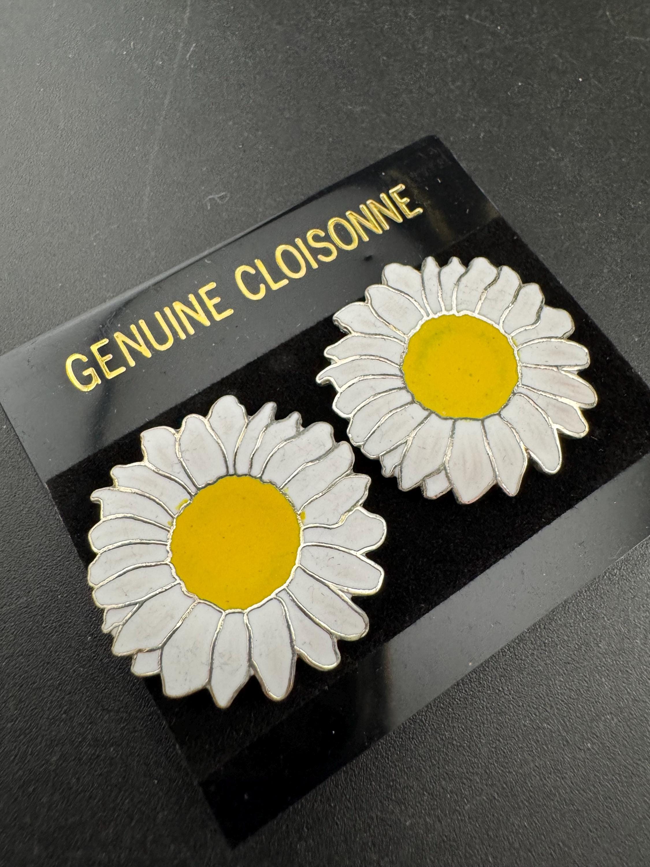 Vintage 3cm yellow and white cloisonné enamel gold tone daisy flower clip on earrings, 1980s old unused shop stock