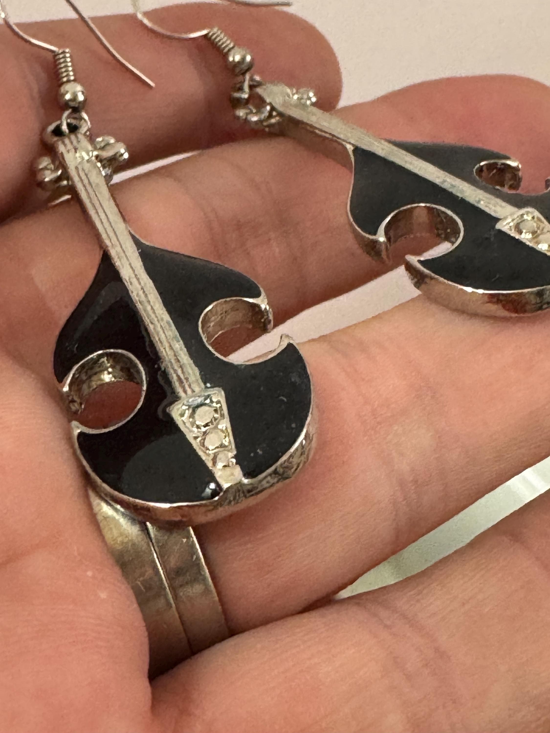 vintage 1980s black enamel long dangly novelty guitar earrings, for pierced ears, silver tone