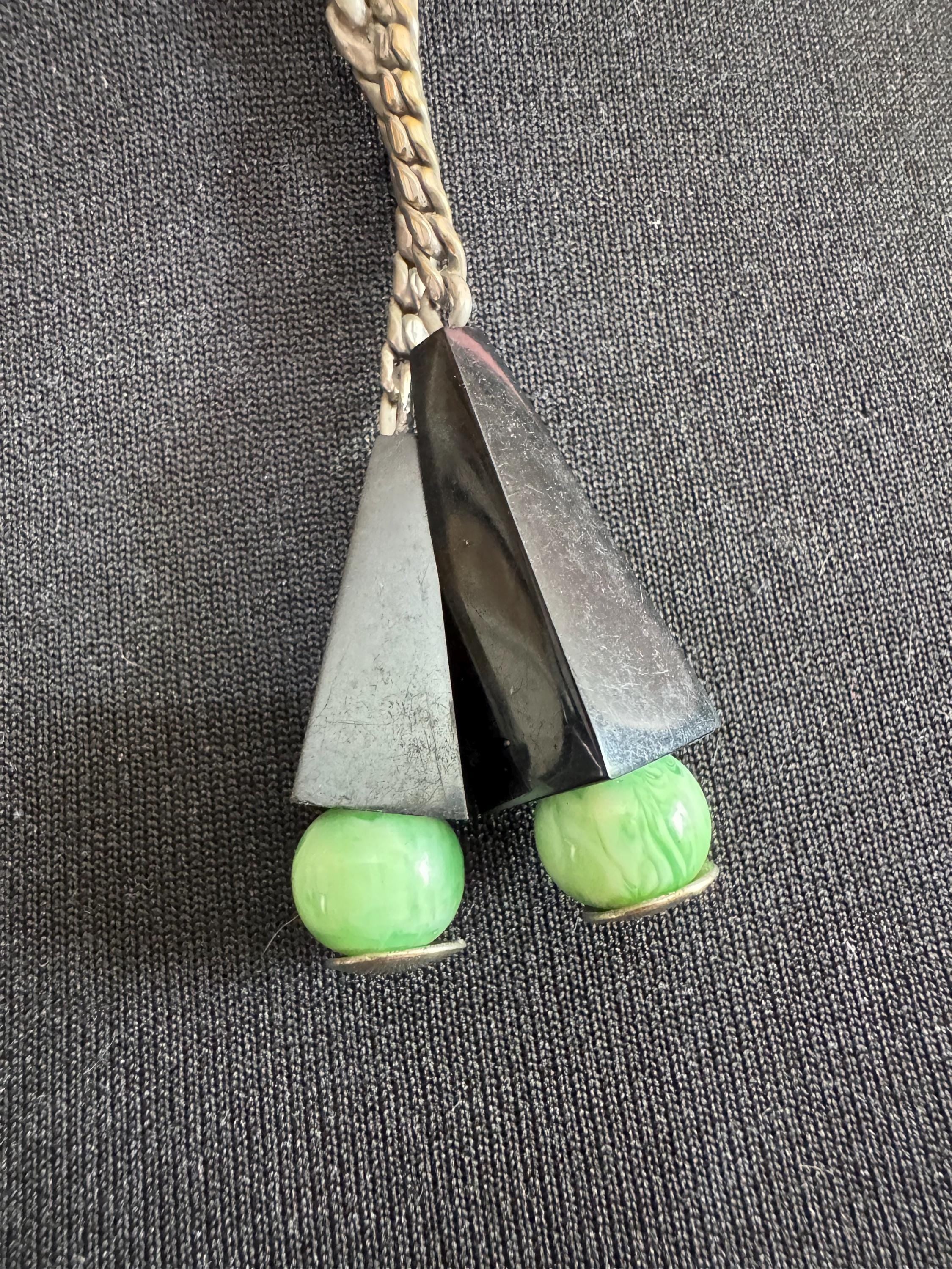 Petite fit Art deco Jakob Bengel modernist Chrome silver metal 1920s black and Green galalith plastic teardrop geometric bead necklace