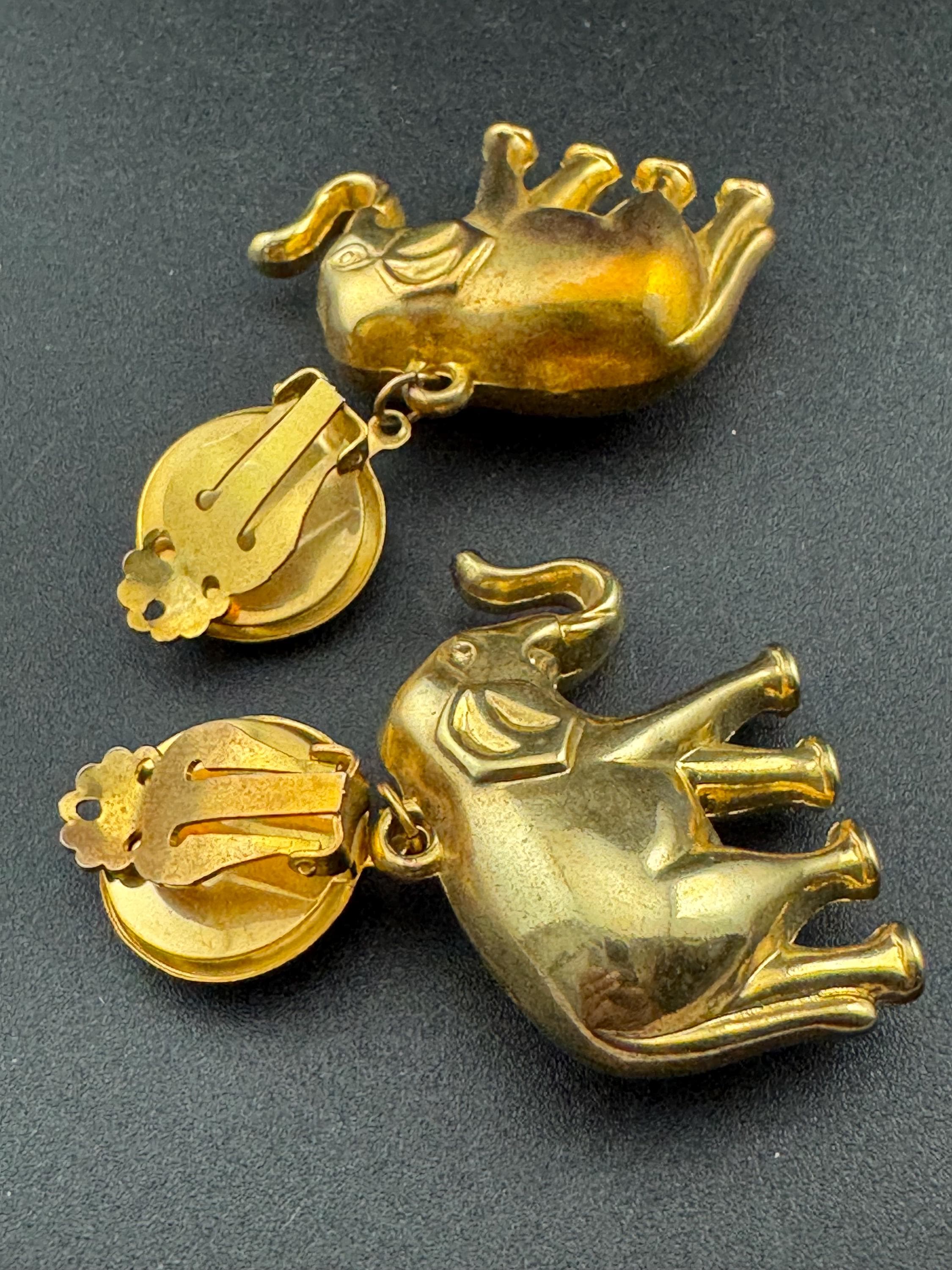 Vintage designer style oversized dangly elephant drop clip on earrings gold tone