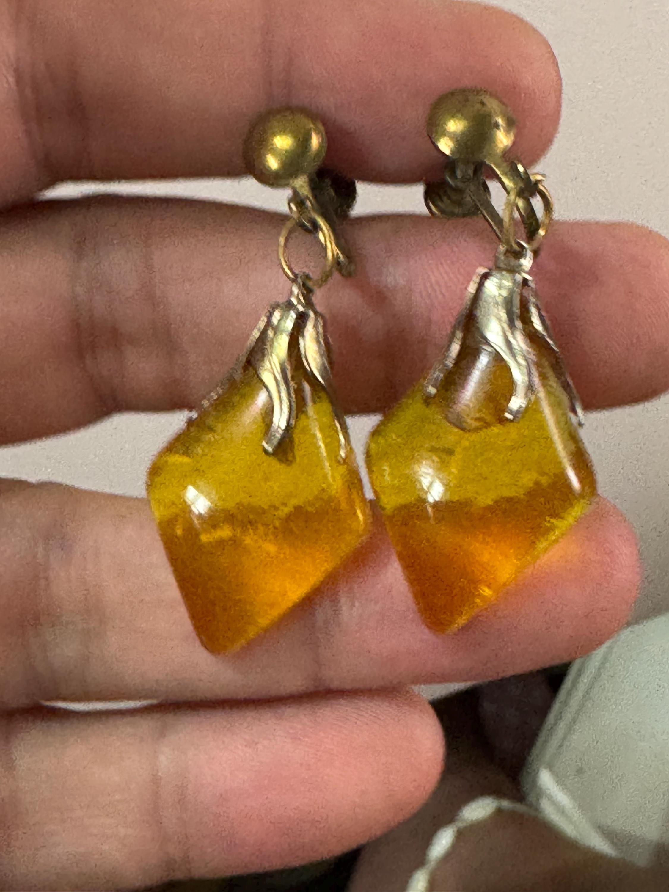 Vintage yellow faux amber Plastic dangly clip on earrings