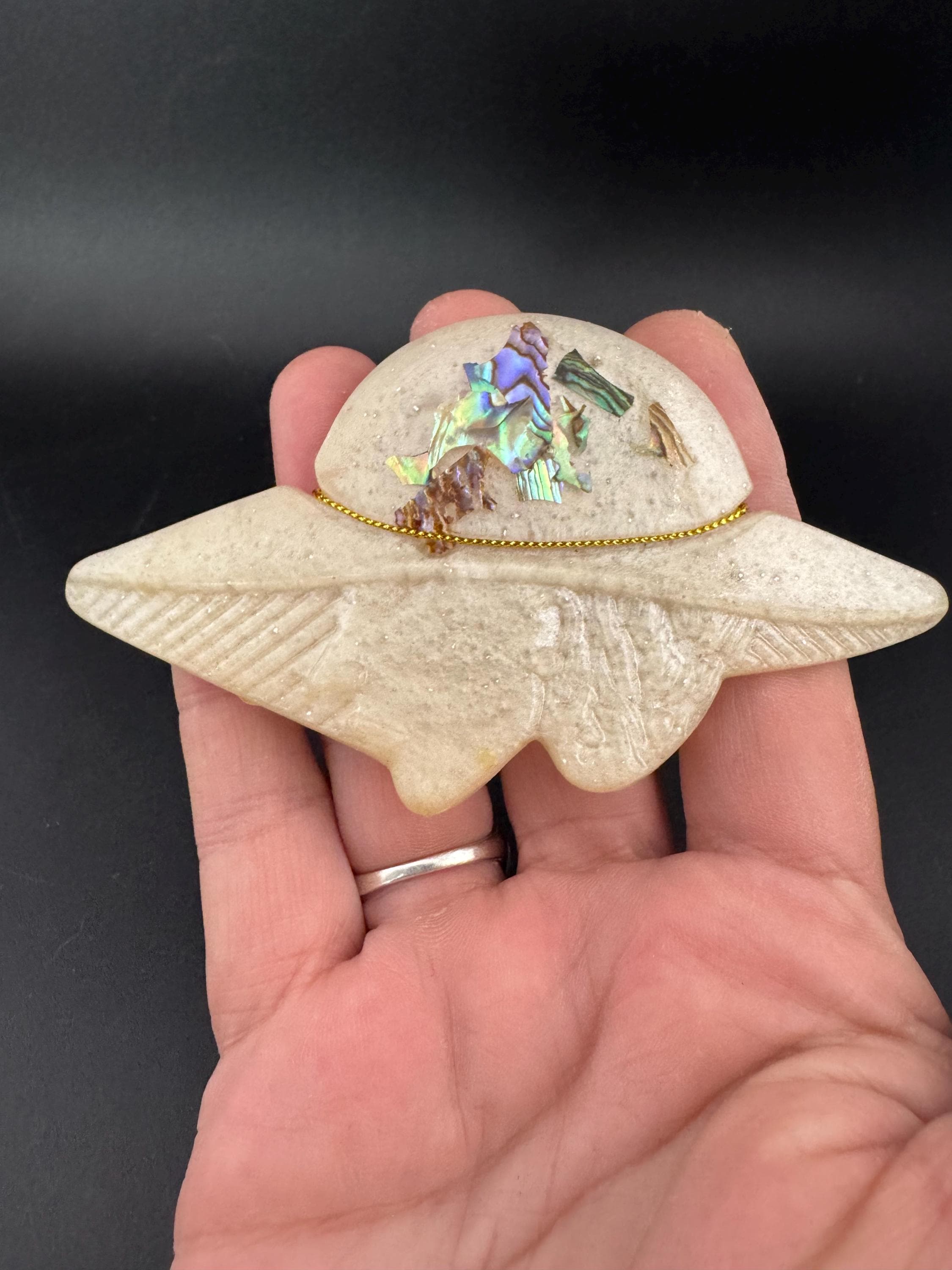 Oversized vintage lady in wide brimmed hat cream brooch inset with abalone shell, early plastic 1960s