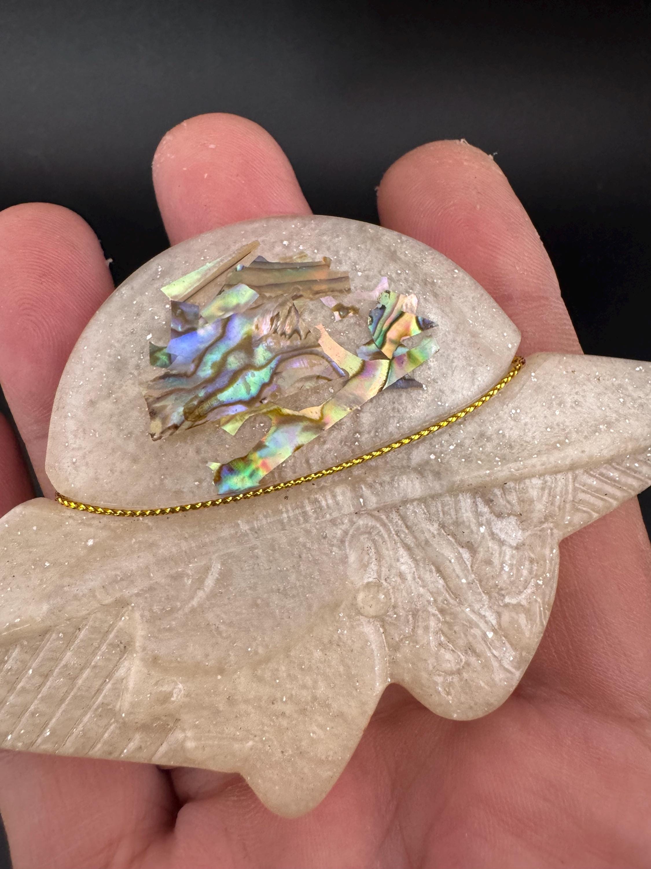 Oversized vintage lady in wide brimmed hat pearly lucite cream brooch inset with abalone shell, early plastic 1960s