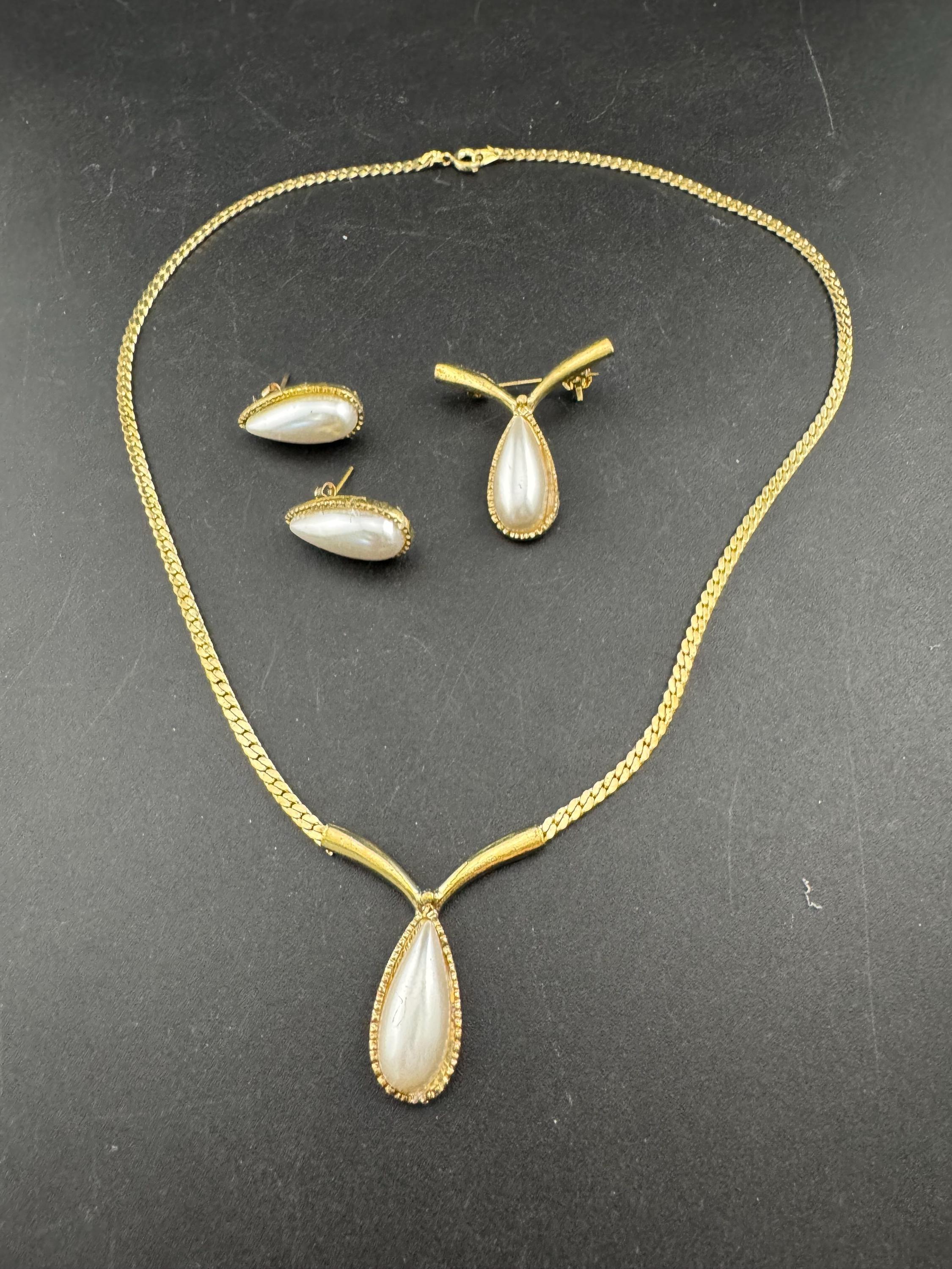 retro gold tone faux pearl jewellery set, pierced earrings, brooch and teardrop chain necklace, old shop stock