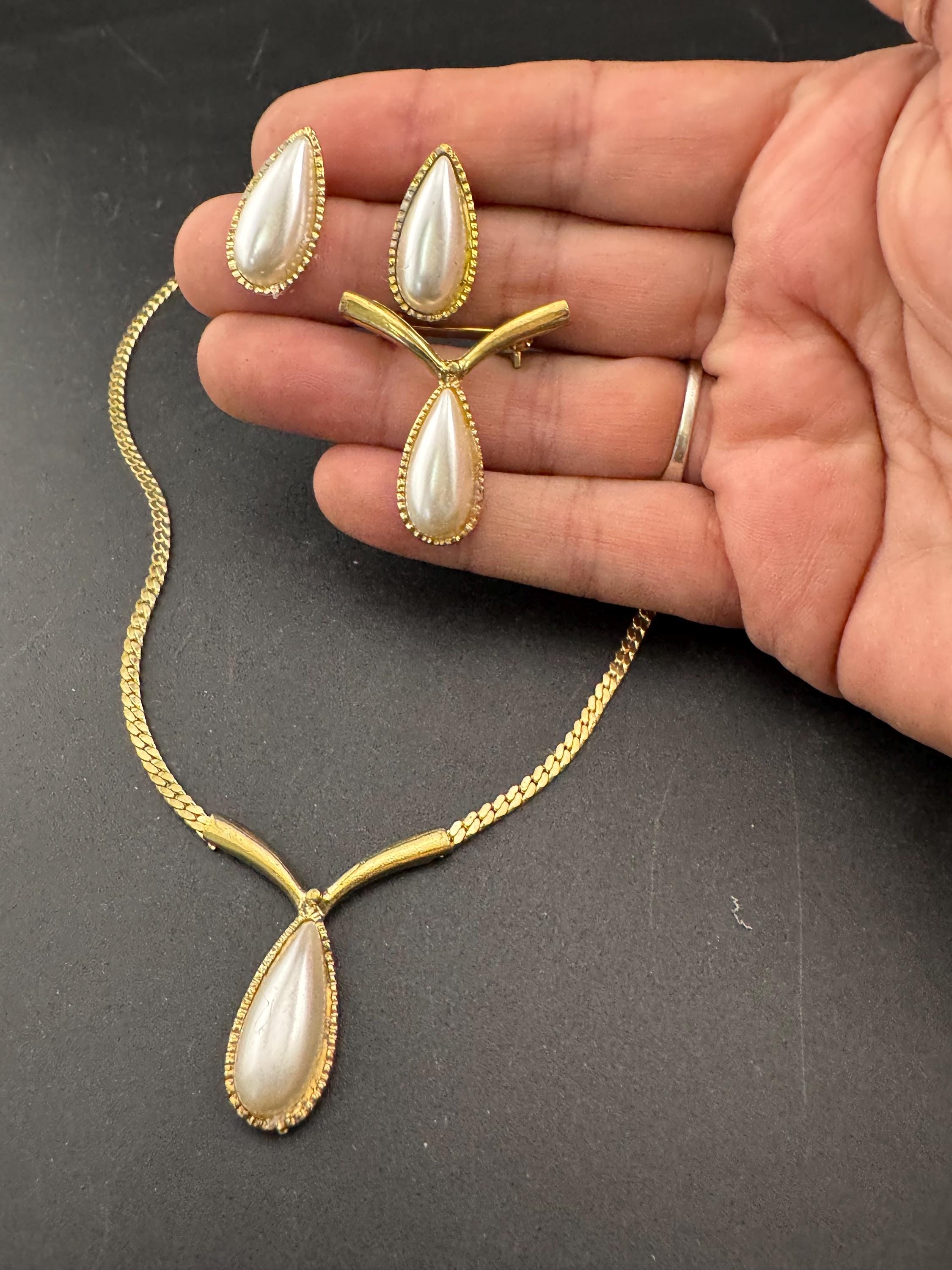 retro gold tone faux pearl jewellery set, pierced earrings, brooch and teardrop chain necklace, old shop stock