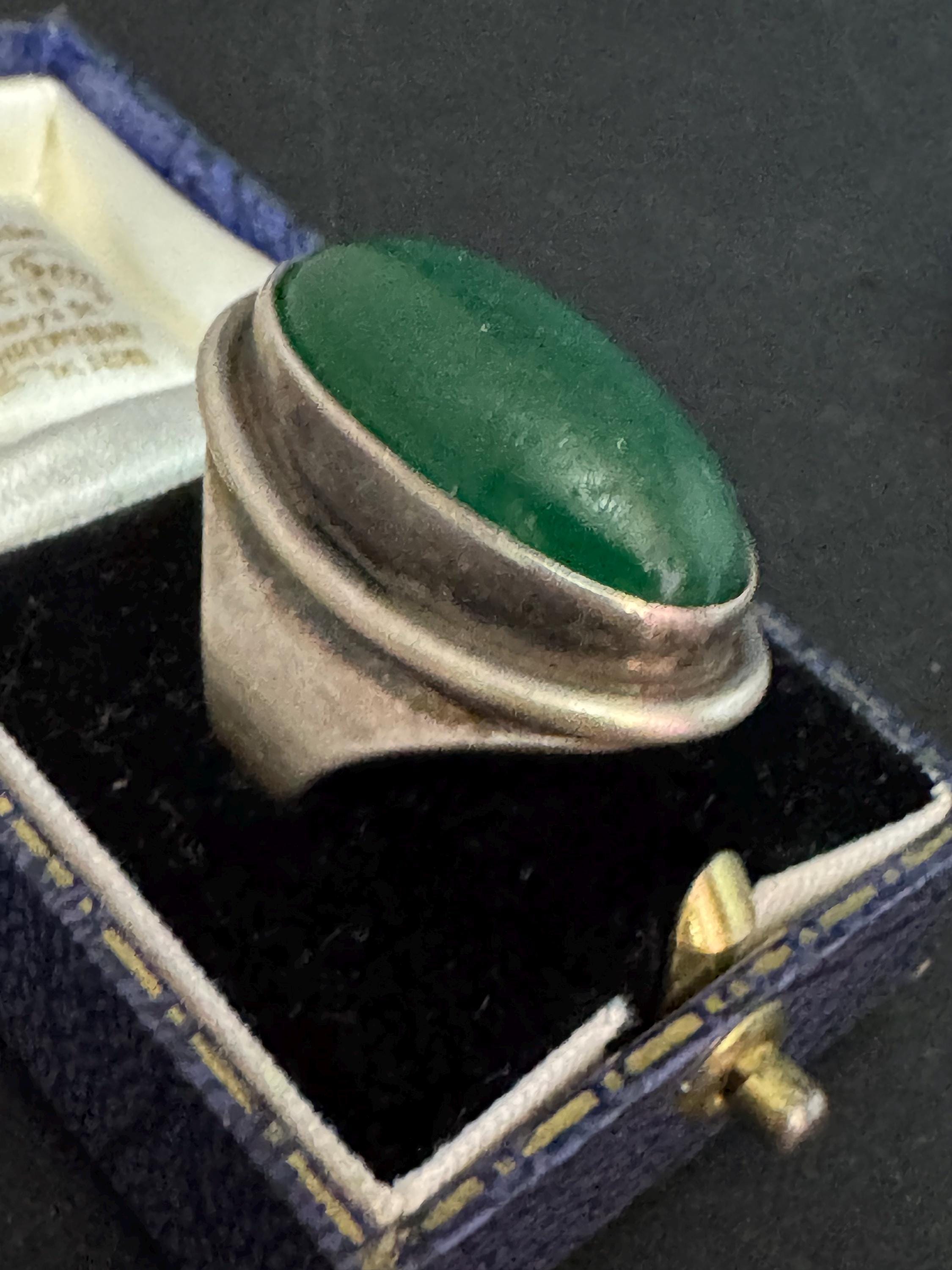 Uk Size K.5 modernist 925 Sterling silver ring with green oval gemstone,