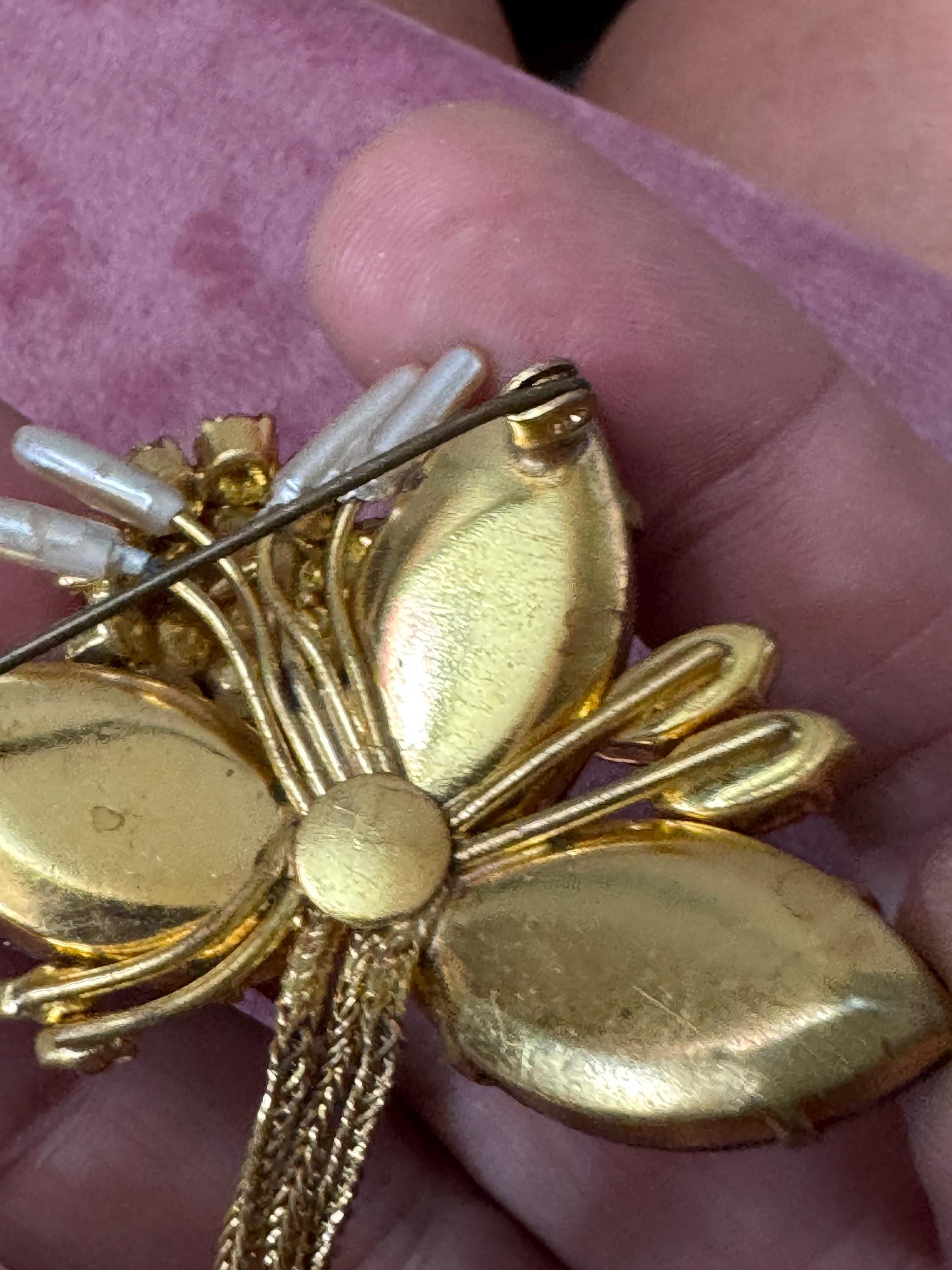 Vintage Gold Tone Brooch: Brown Glass Cabochon & Rhinestone Drop, 1950s Style