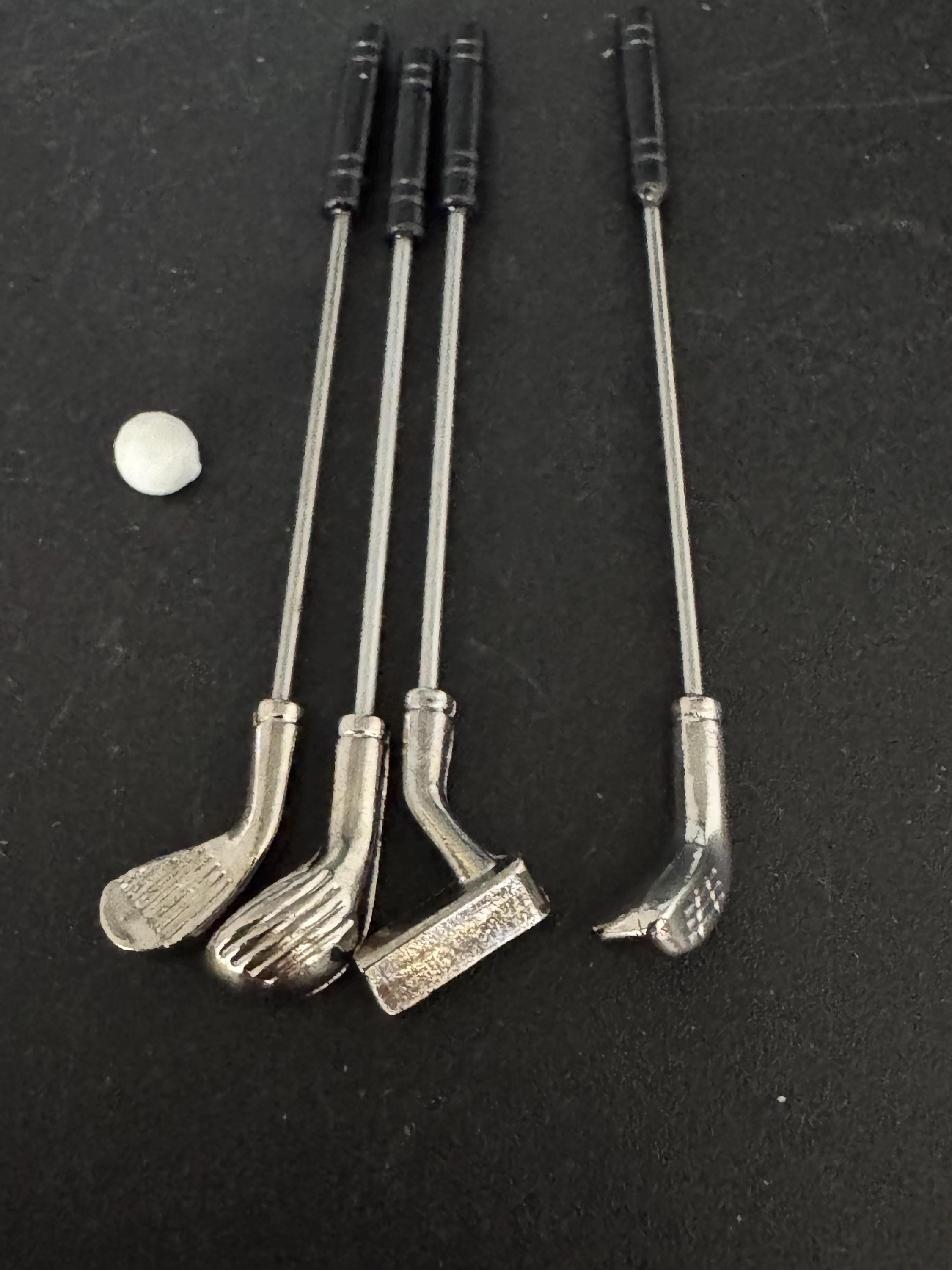 Miniature Golf Club Set: Dollhouse Cake Topper Decoration