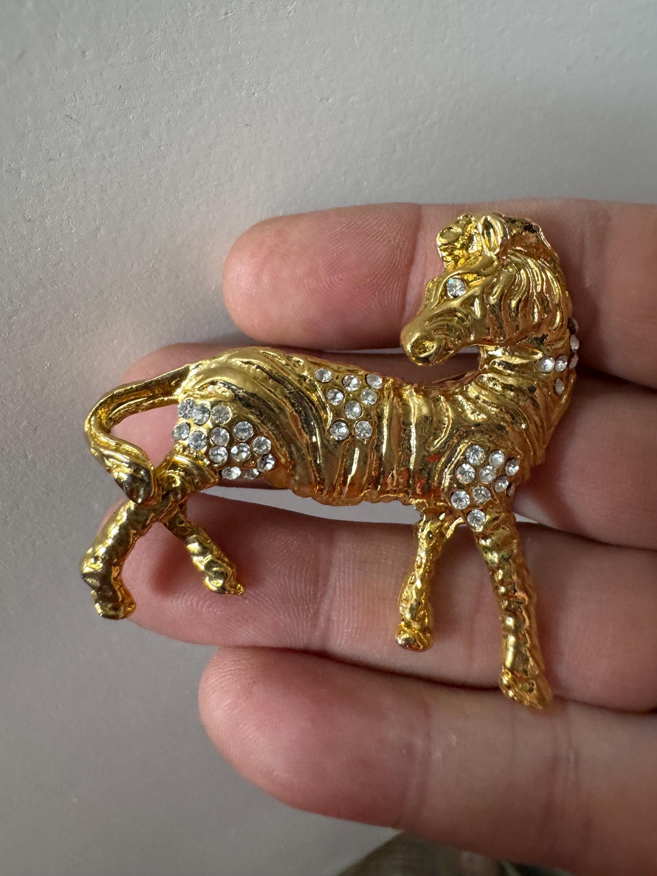 Vintage Gold Tone Zebra Brooch: Rhinestone Animal Jewelry