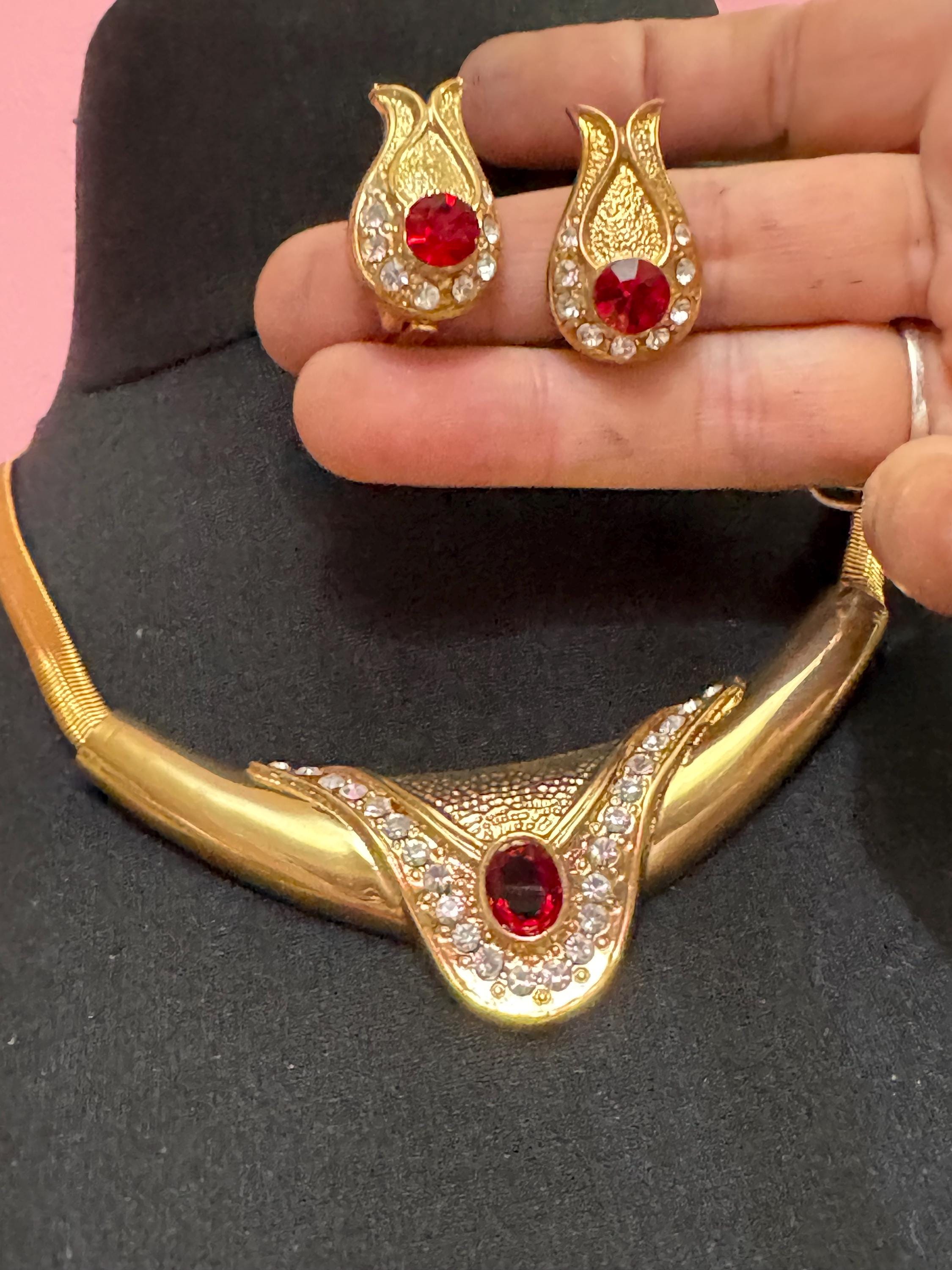 vintage 1980s high end ruby red and clear crystal gold choker necklace and matching clip on earrings, unused retro jewelry set