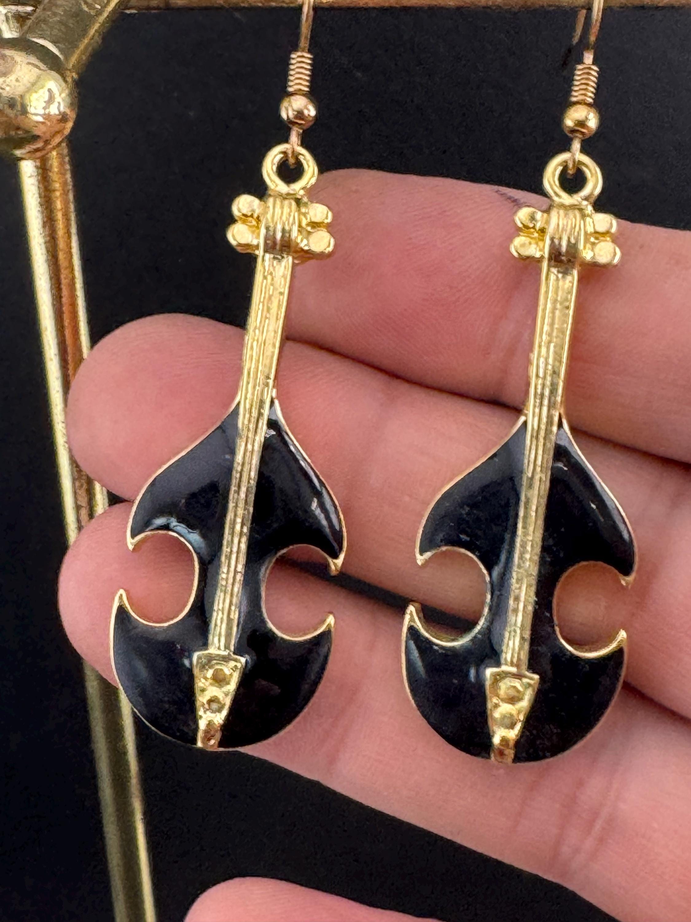 vintage 1980s black enamel long dangly novelty guitar earrings, for pierced ears, gold tone