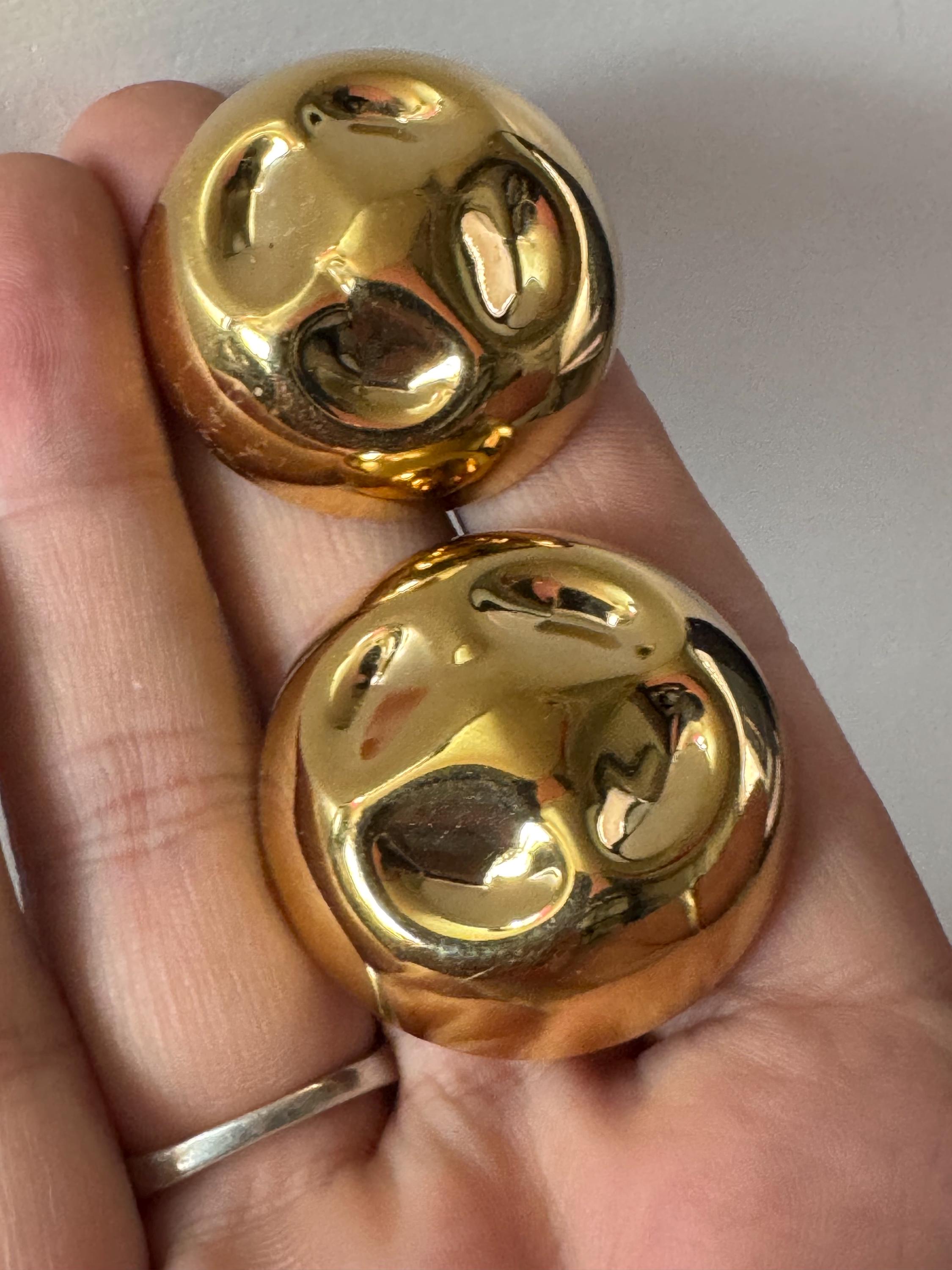 Retro 1980s style large 3.5cm Gold tone hollow domed pinched stud earrings for pierced ears