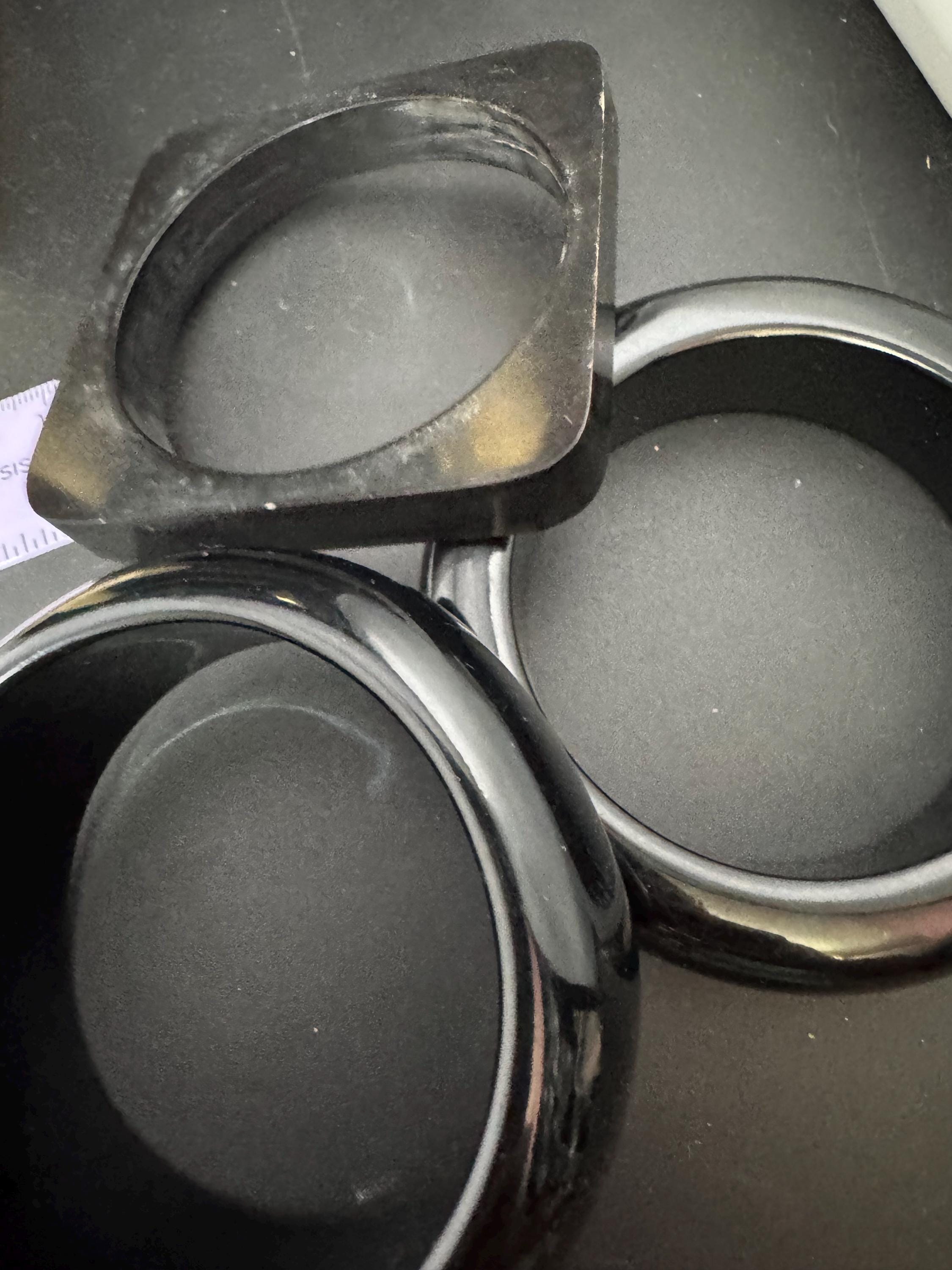 Vintage stack of black Chunky stylish plastic bangles retro acrylic bracelets
