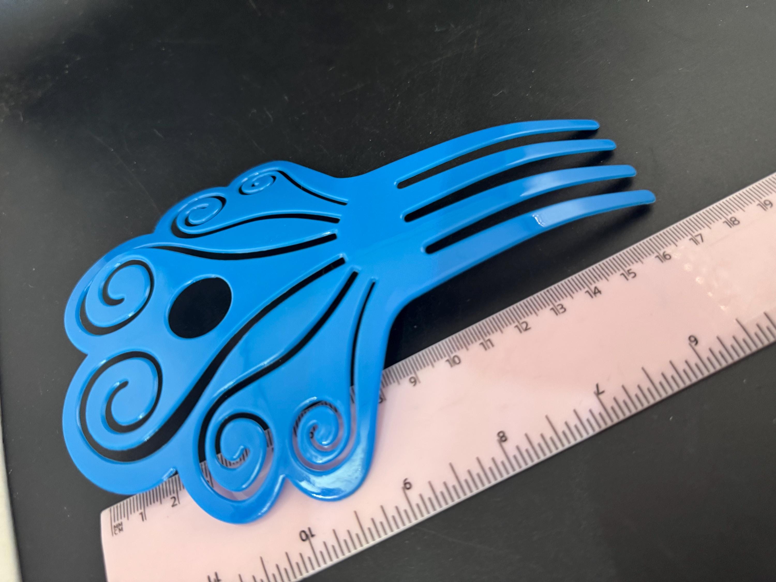 vintage large BLUE openwork plastic traditional Spanish peineta hair comb, mantilla