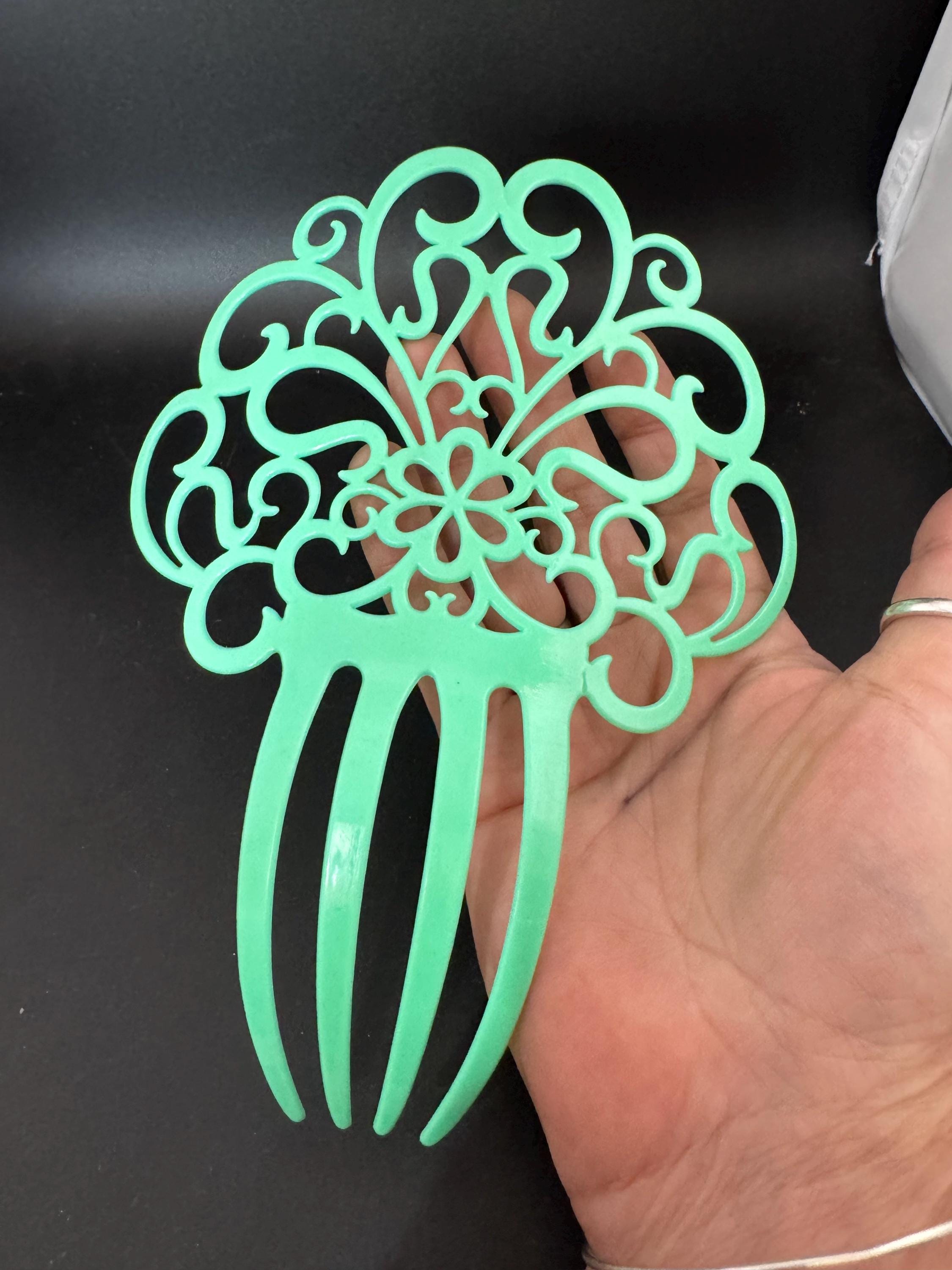 vintage as found large mint green openwork plastic traditional Spanish peineta hair comb, mantilla