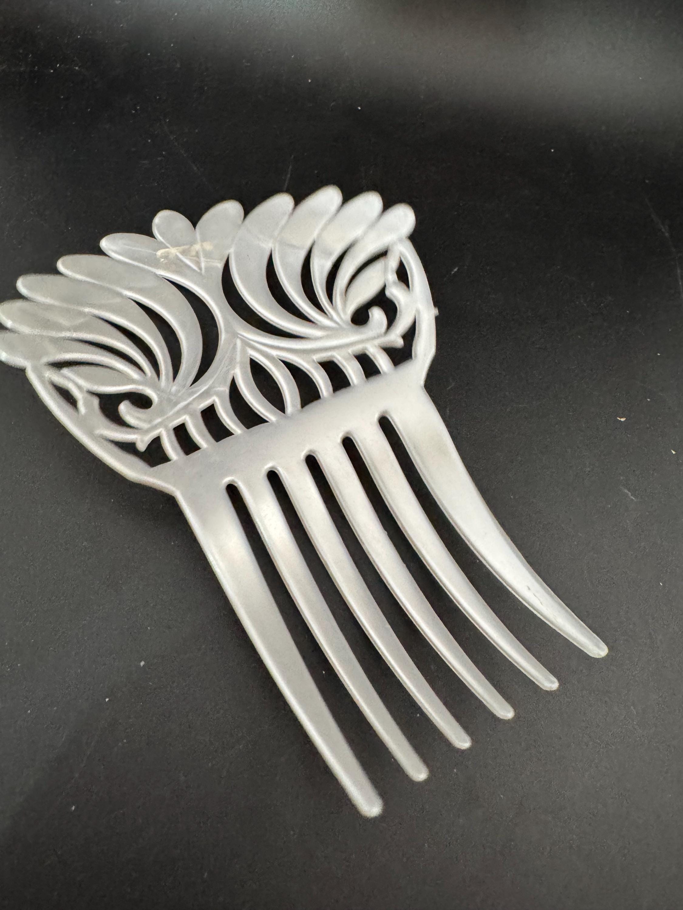vintage large pearl white openwork plastic traditional Spanish peineta hair comb, mantilla