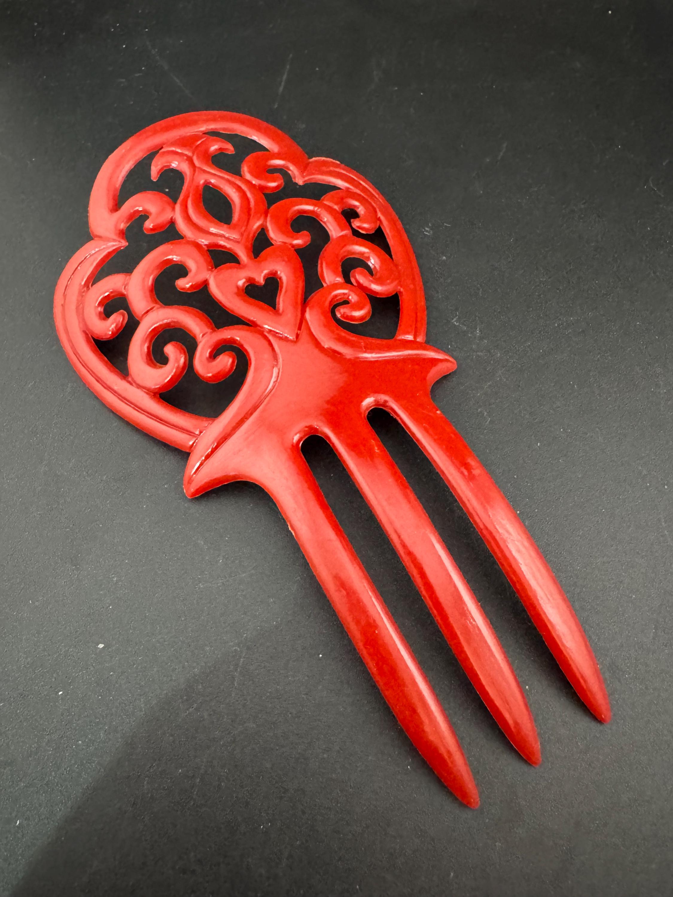 vintage dark red openwork plastic traditional Spanish peineta hair comb, mantilla