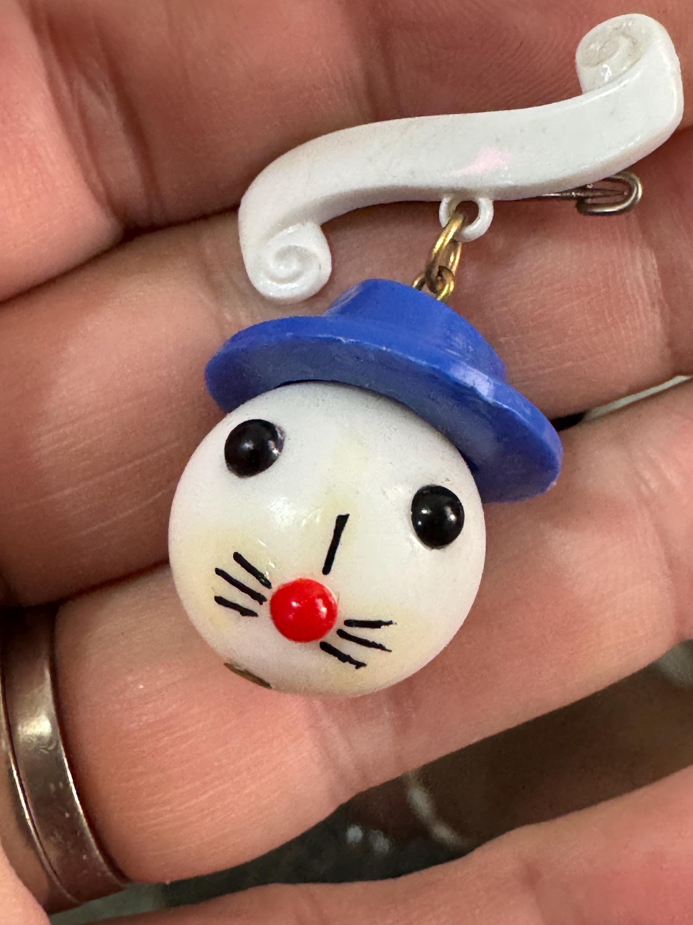 Vintage Kitsch Rabbit Brooch: 1940s Blue Hat Plastic Pin