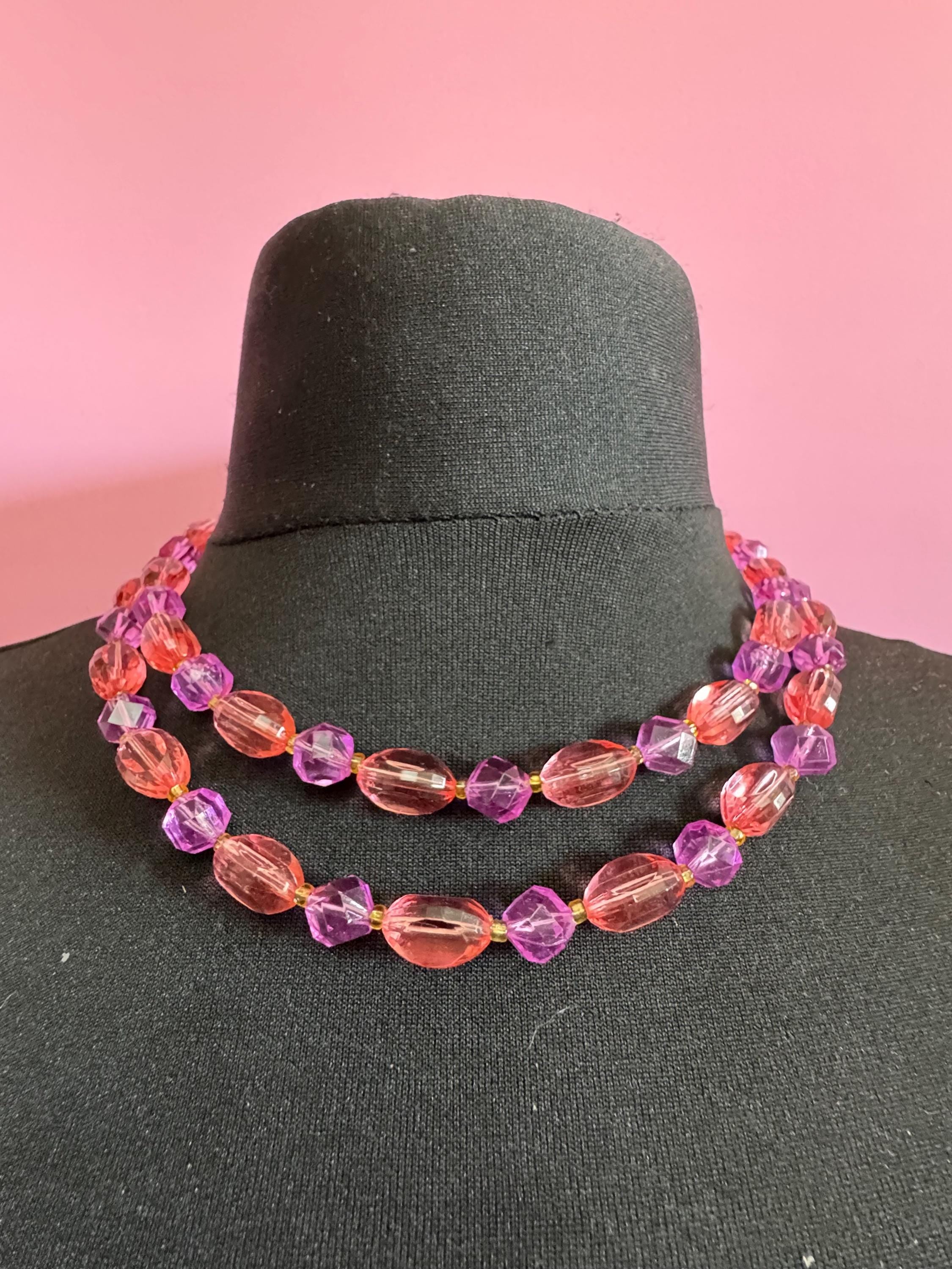 HONG KONG Vintage 1960s pink purple plastic faceted beaded Multistrand necklace 46cm