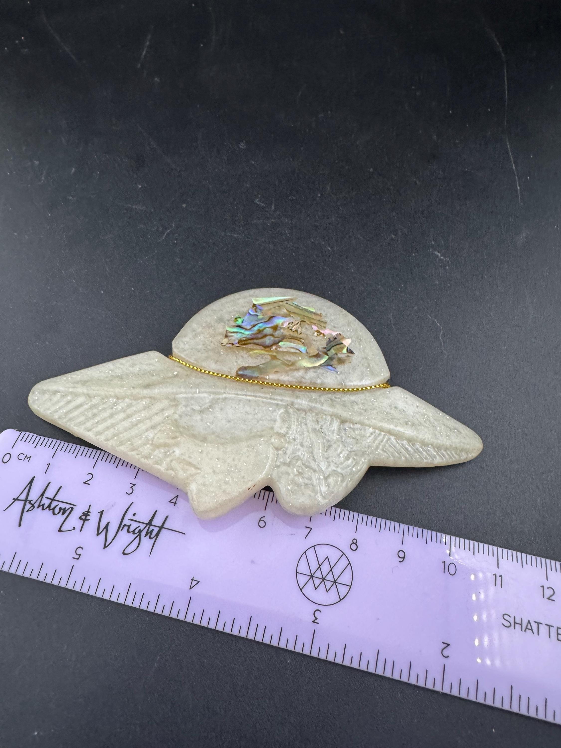 Oversized vintage lady in wide brimmed hat pearly lucite cream brooch inset with abalone shell, early plastic 1960s