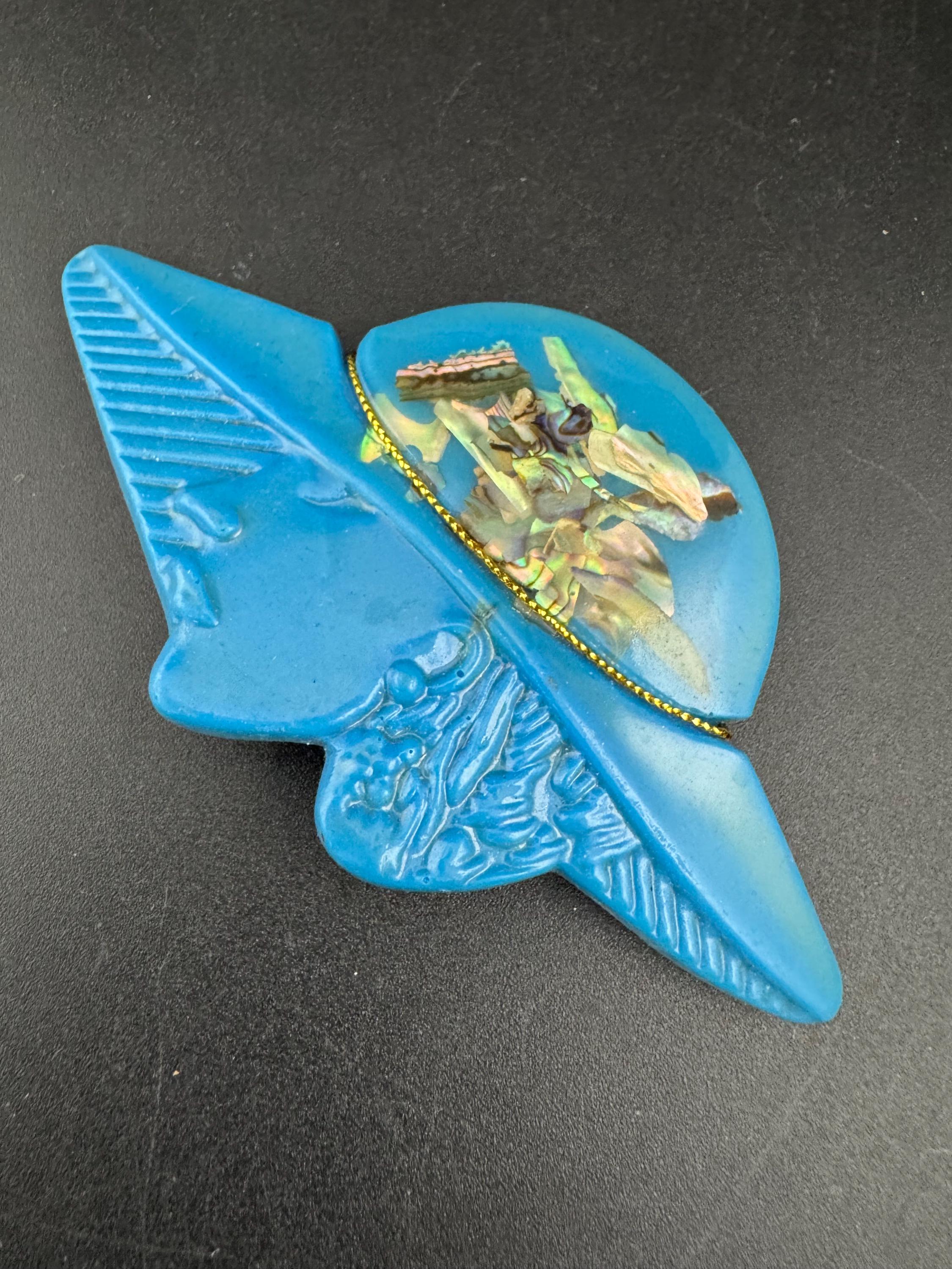 Oversized vintage lady in wide brimmed hat blue brooch inset with abalone shell, early plastic 1960s