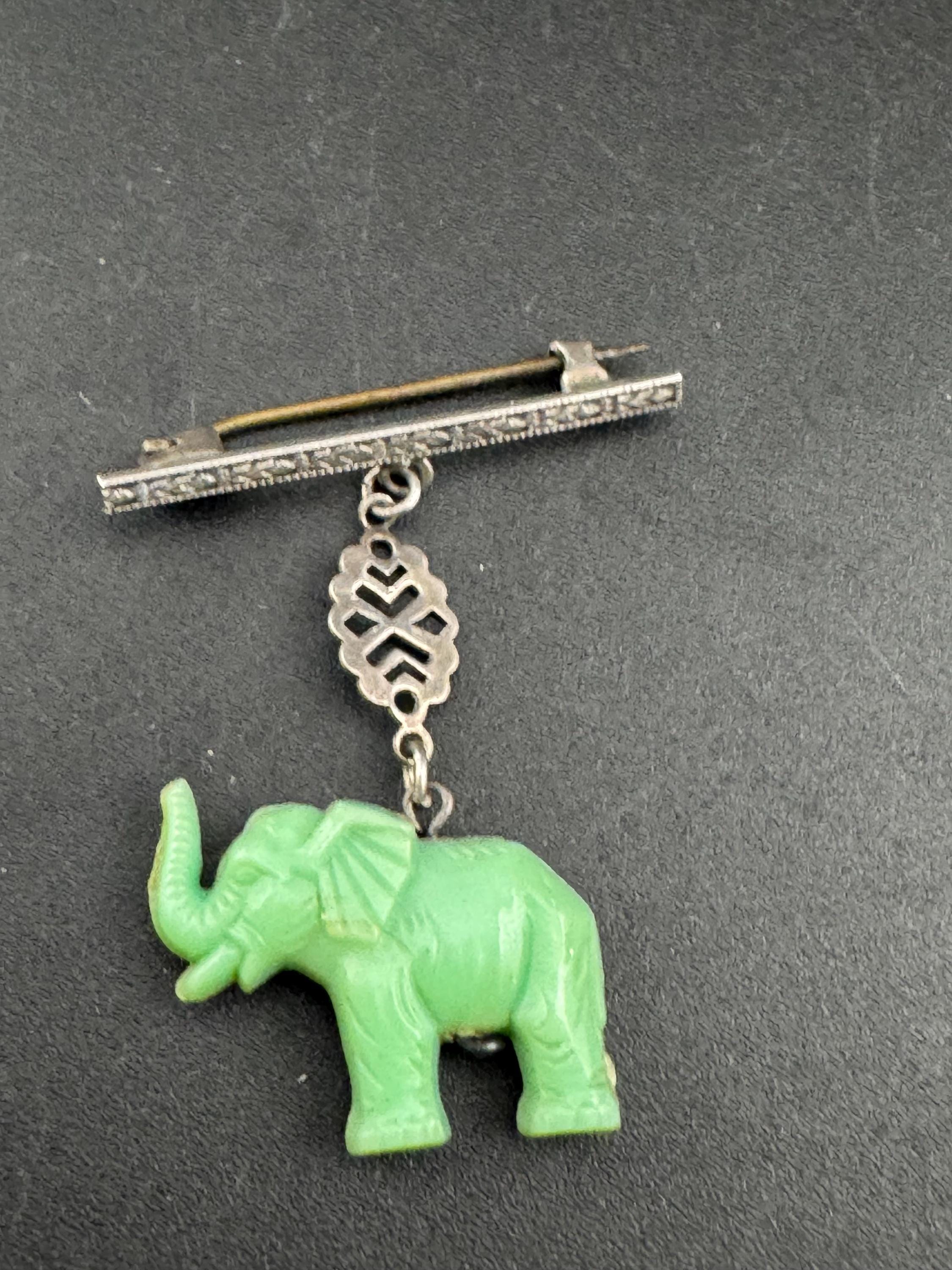 Vintage Art Deco Sterling Silver Elephant Brooch: Green Plastic Pendant