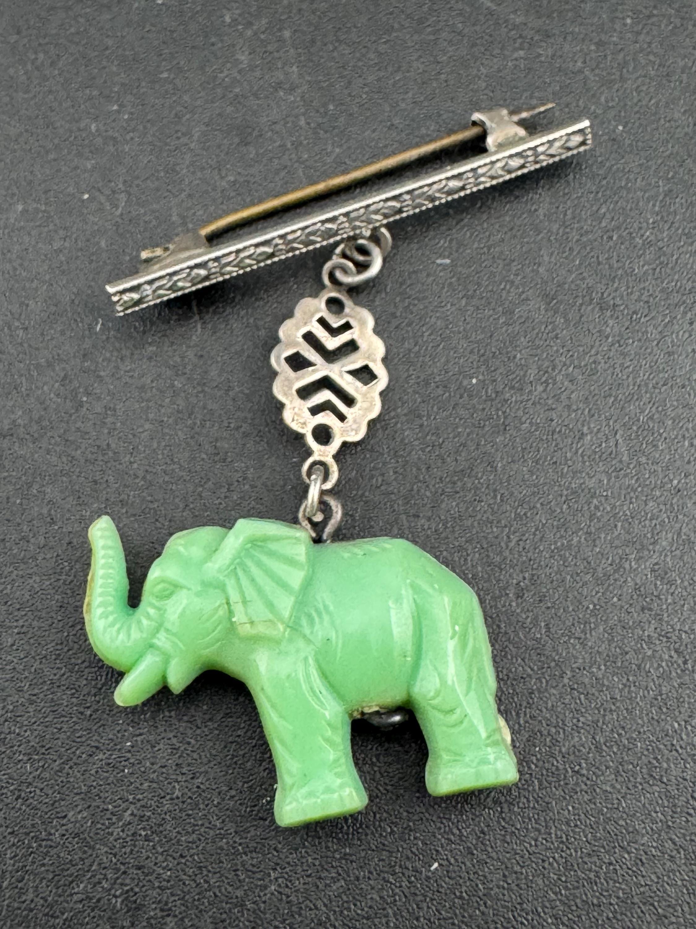 Vintage Art Deco Sterling Silver Elephant Brooch: Green Plastic Pendant