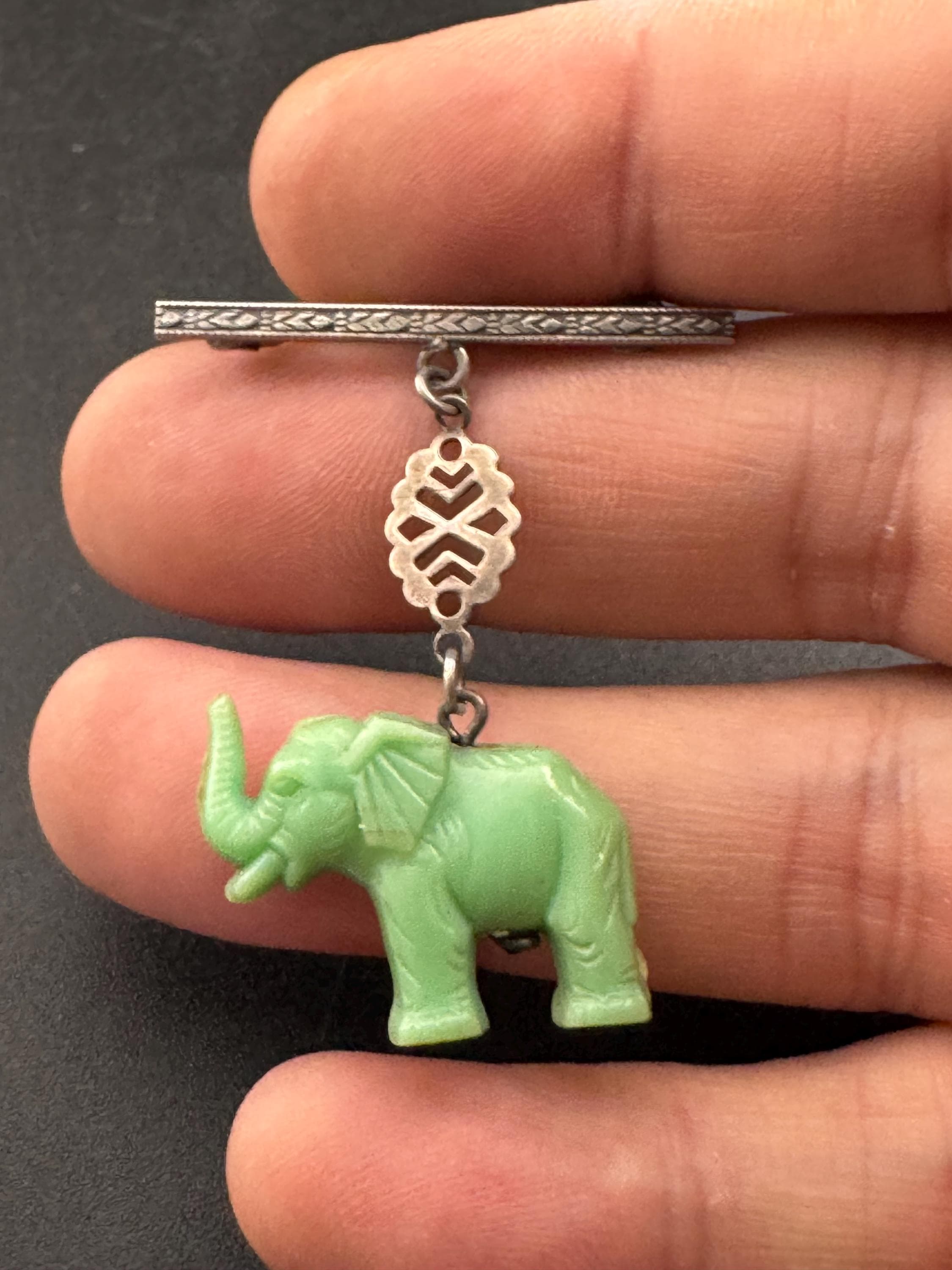 Vintage Art Deco Sterling Silver Elephant Brooch: Green Plastic Pendant
