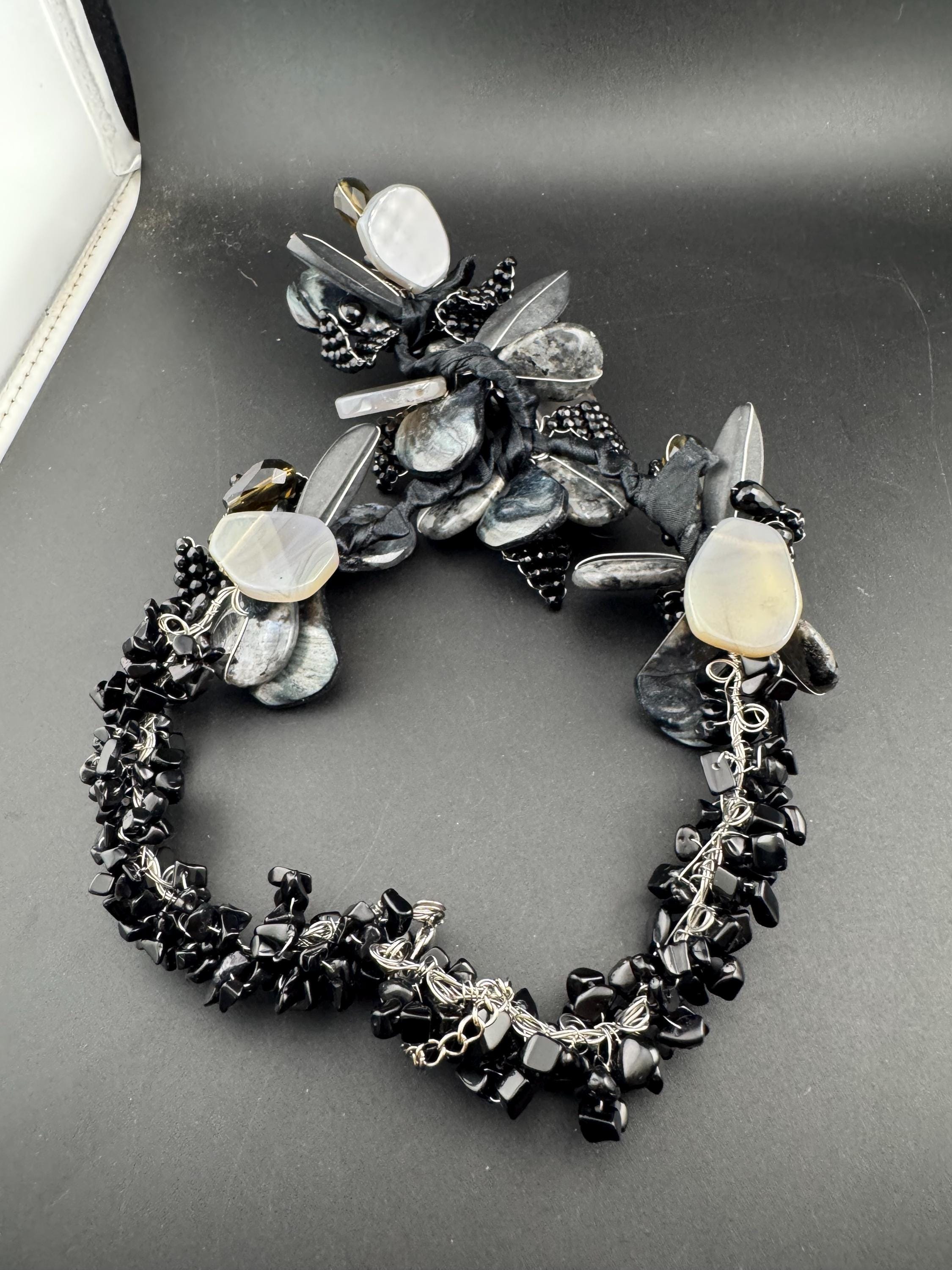 Vilaiwan Black Beaded Necklace: Gemstone Shell Runway Fashion