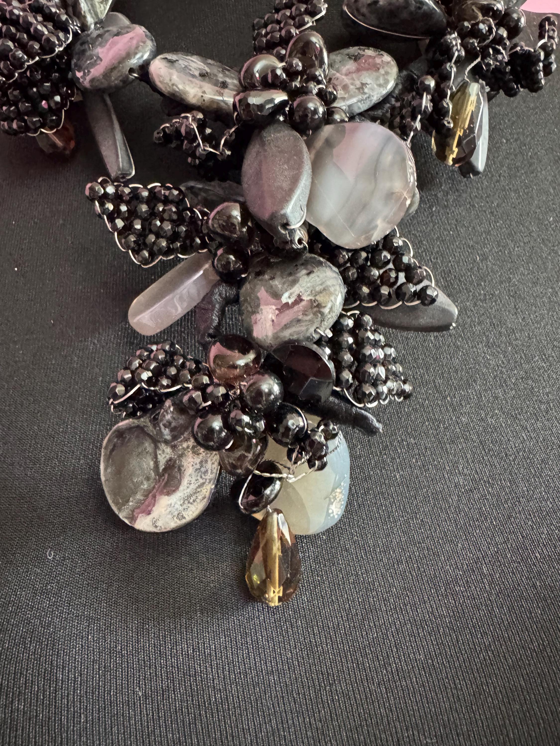 Vilaiwan Black Beaded Necklace: Gemstone Shell Runway Fashion