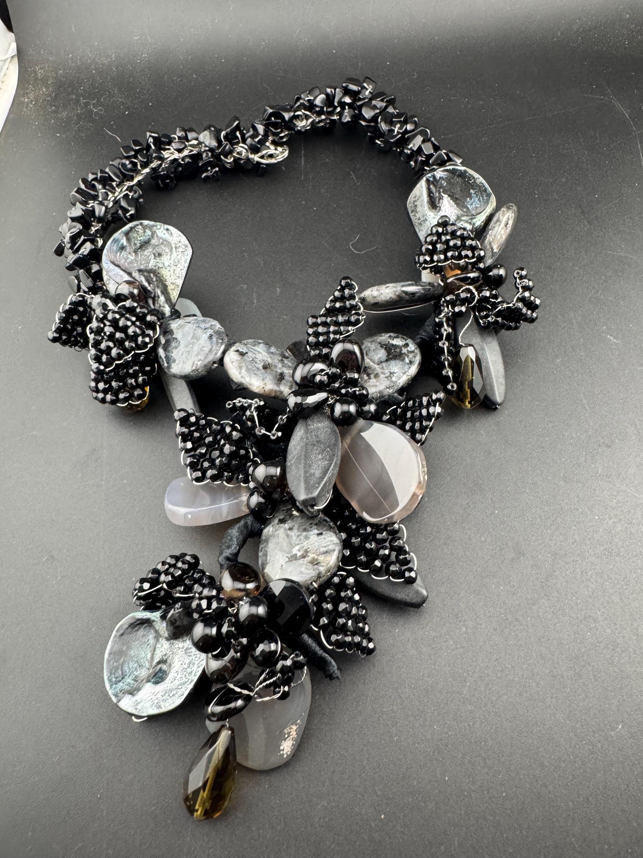 Vilaiwan Black Beaded Necklace: Gemstone Shell Runway Fashion