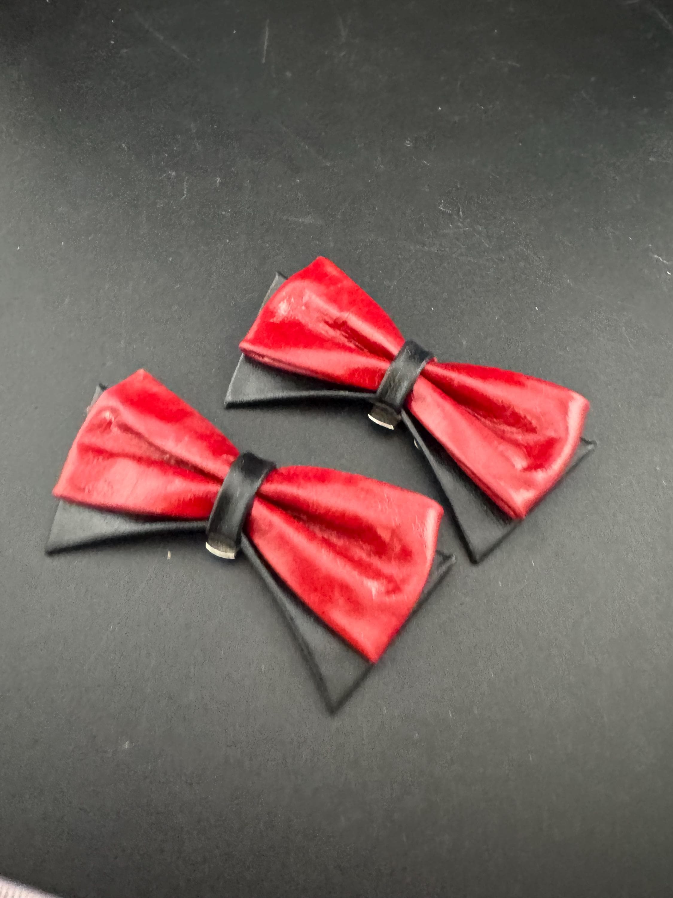 Vintage pair of black and dark red leather twist detail shoe clips trims ideal pumps flats decorations 1980s 1990s