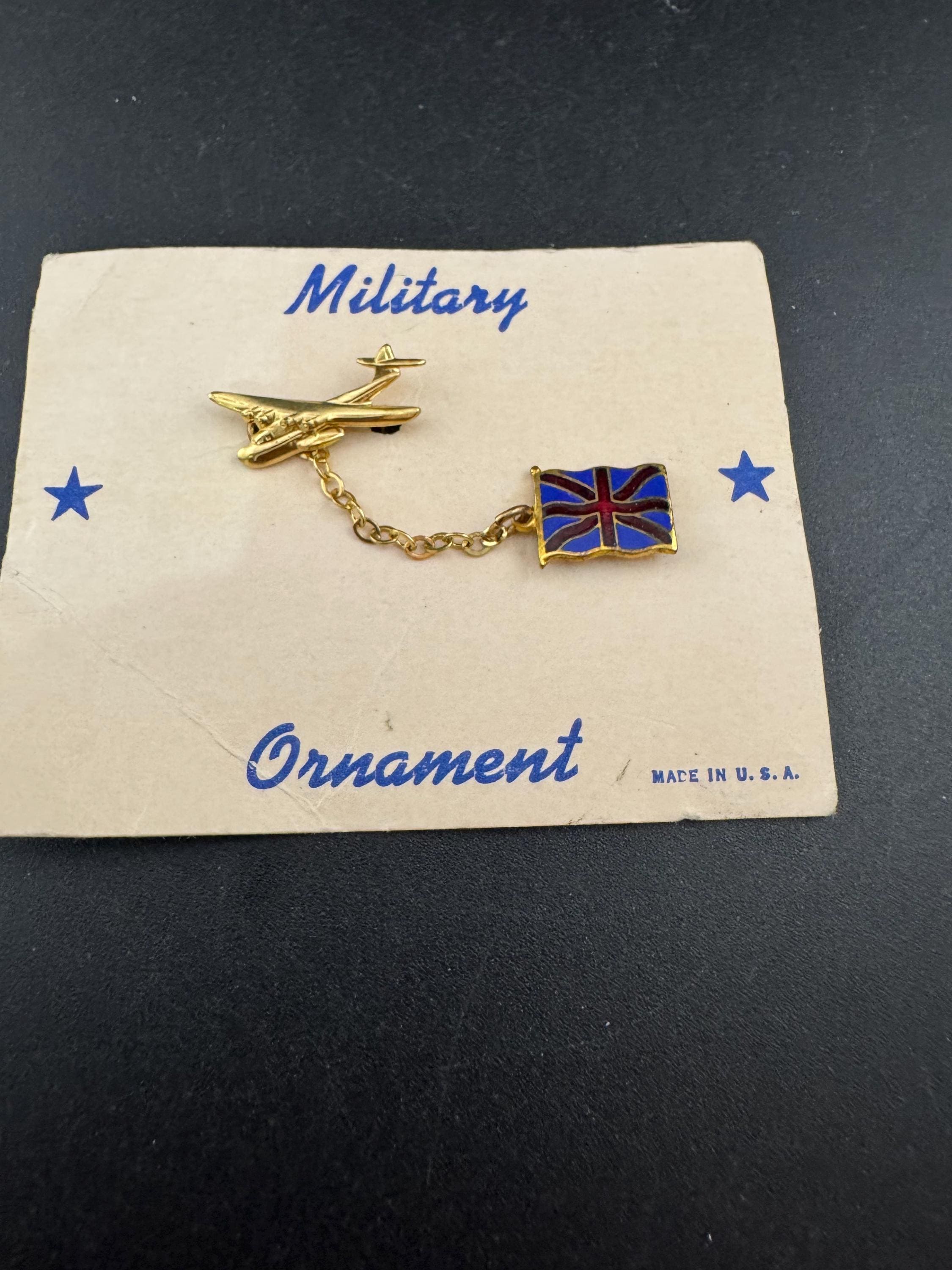 Vintage Union Jack and aeroplane Military UK flag emblemenamel gold tone Vintage double pin brooch patriotic red white blue