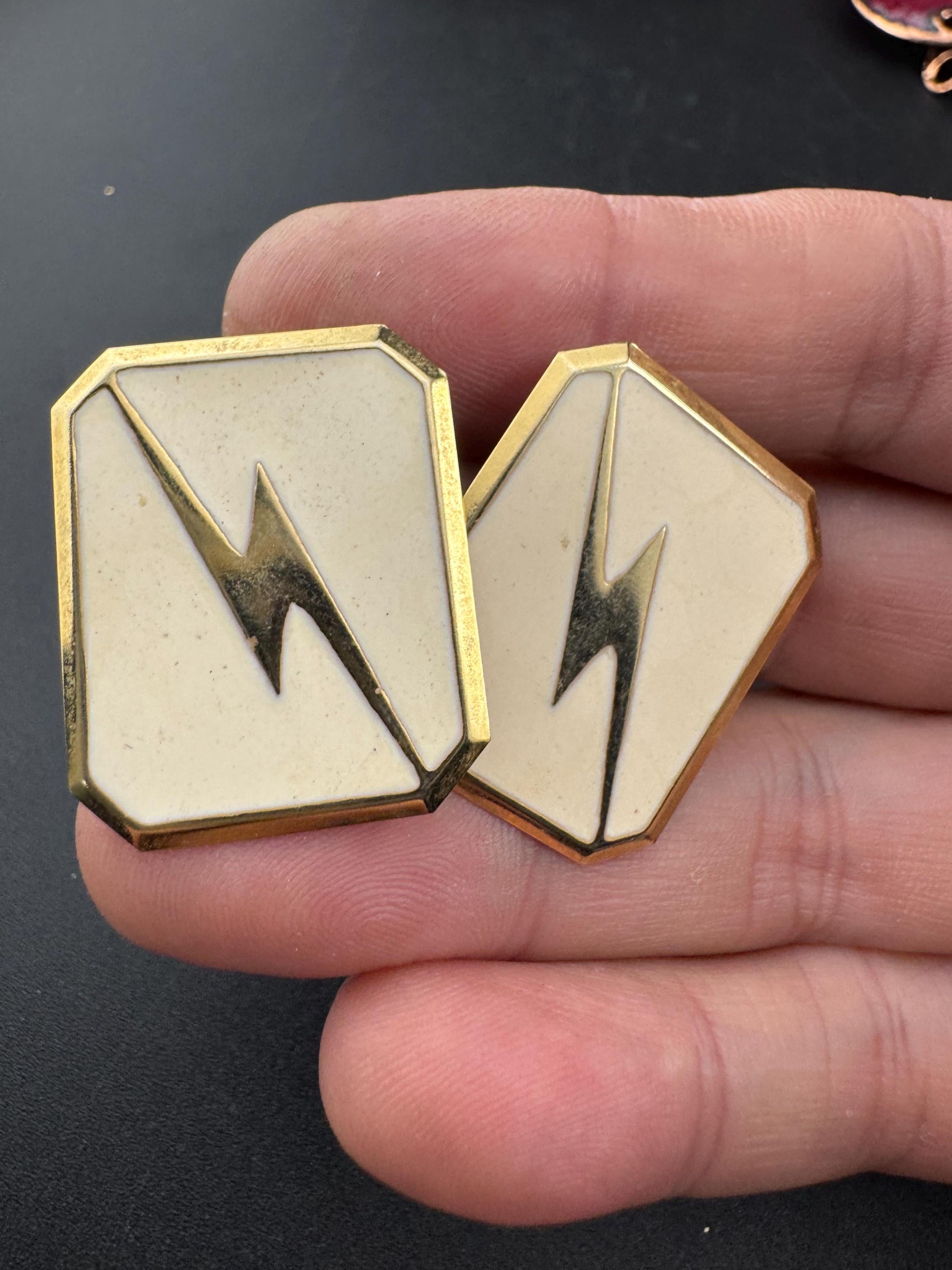 Vintage 1980s nude neutral cream enamel octagonal studs for pierced ears, stud earrings gold tone
