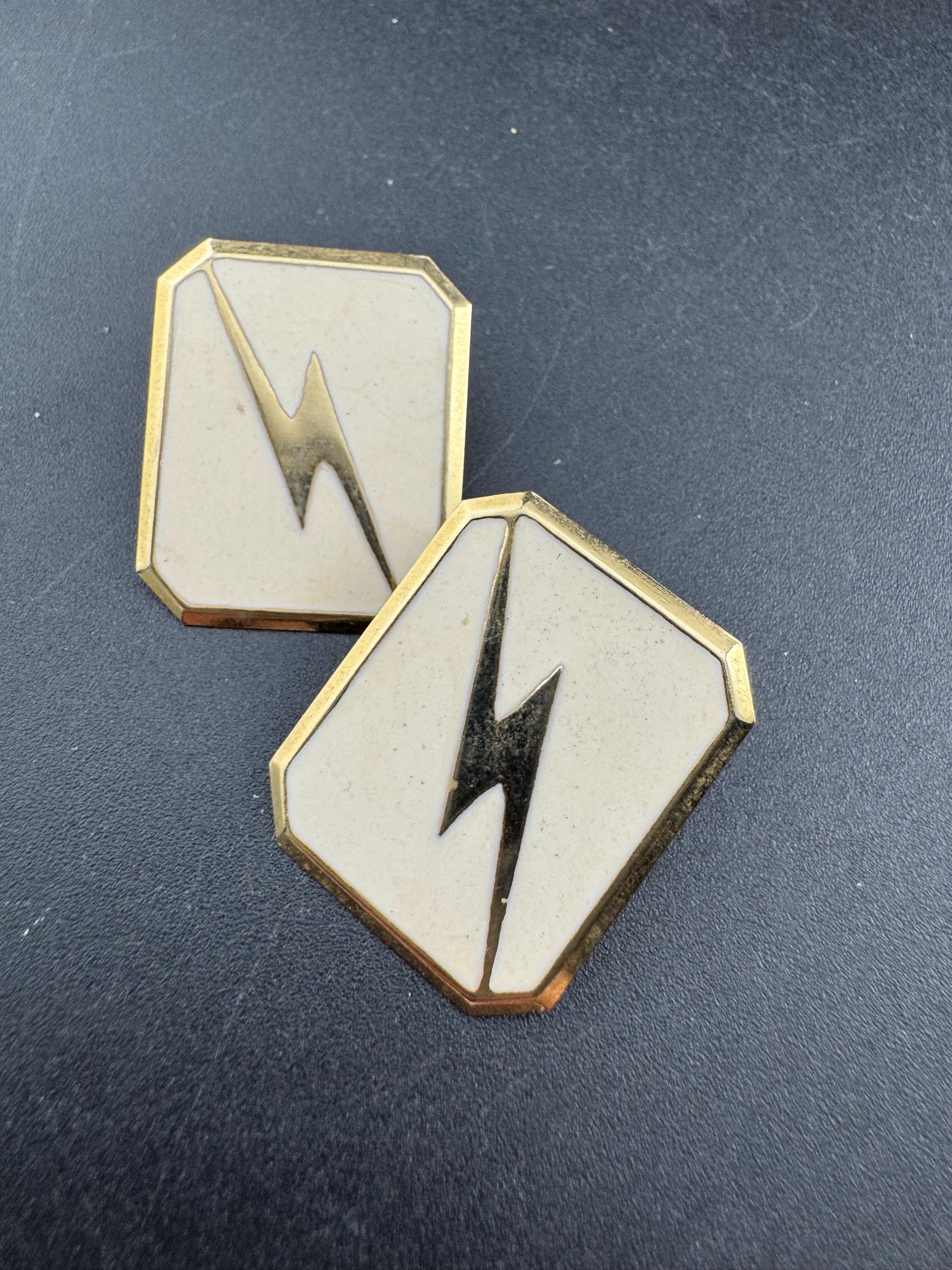 Vintage 1980s nude neutral cream enamel octagonal studs for pierced ears, stud earrings gold tone