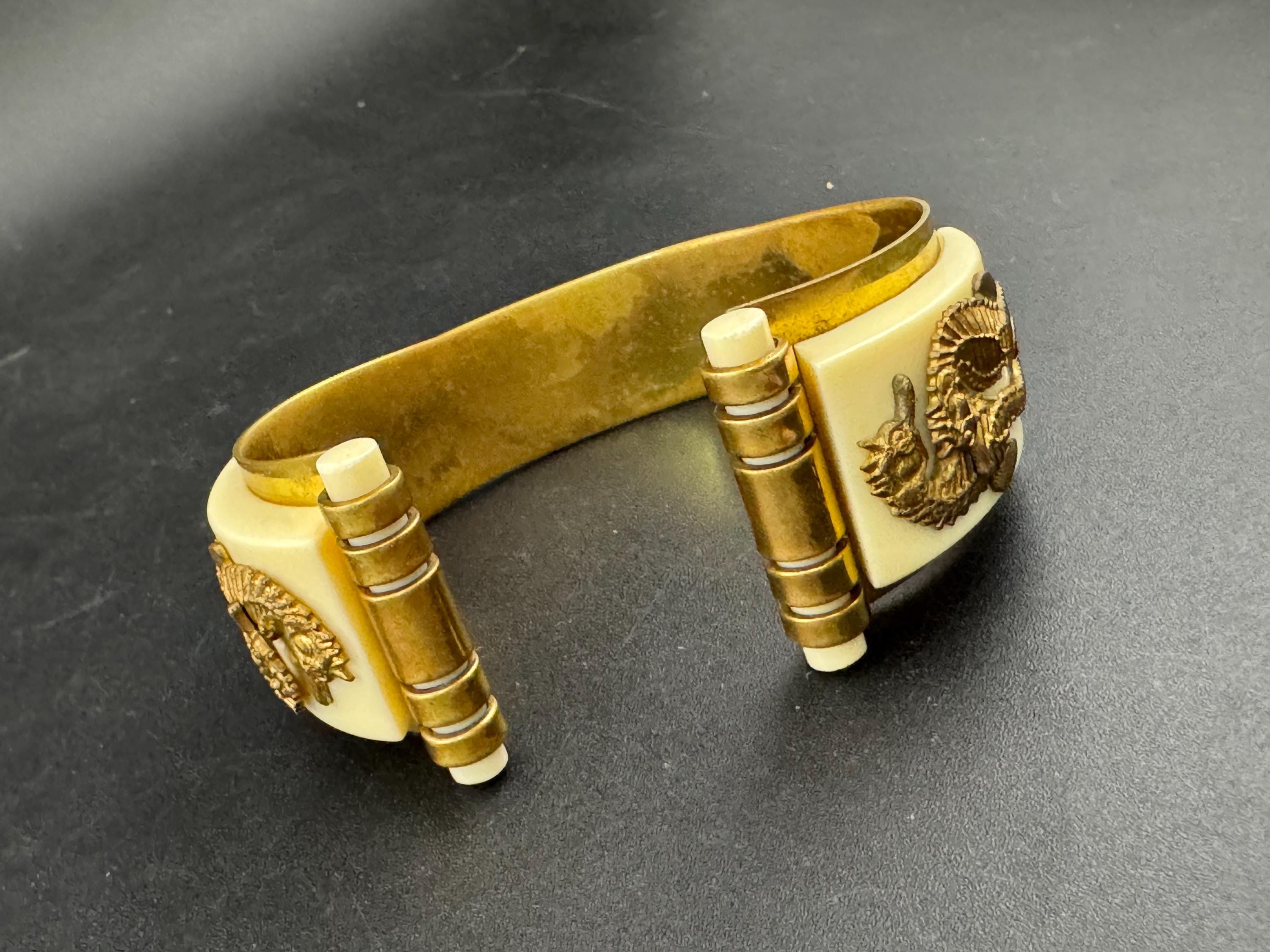 Super Vintage art deco brass and galalith seahorse Bangle bracelet , attributed to Jean Painleve l’hippocampus range