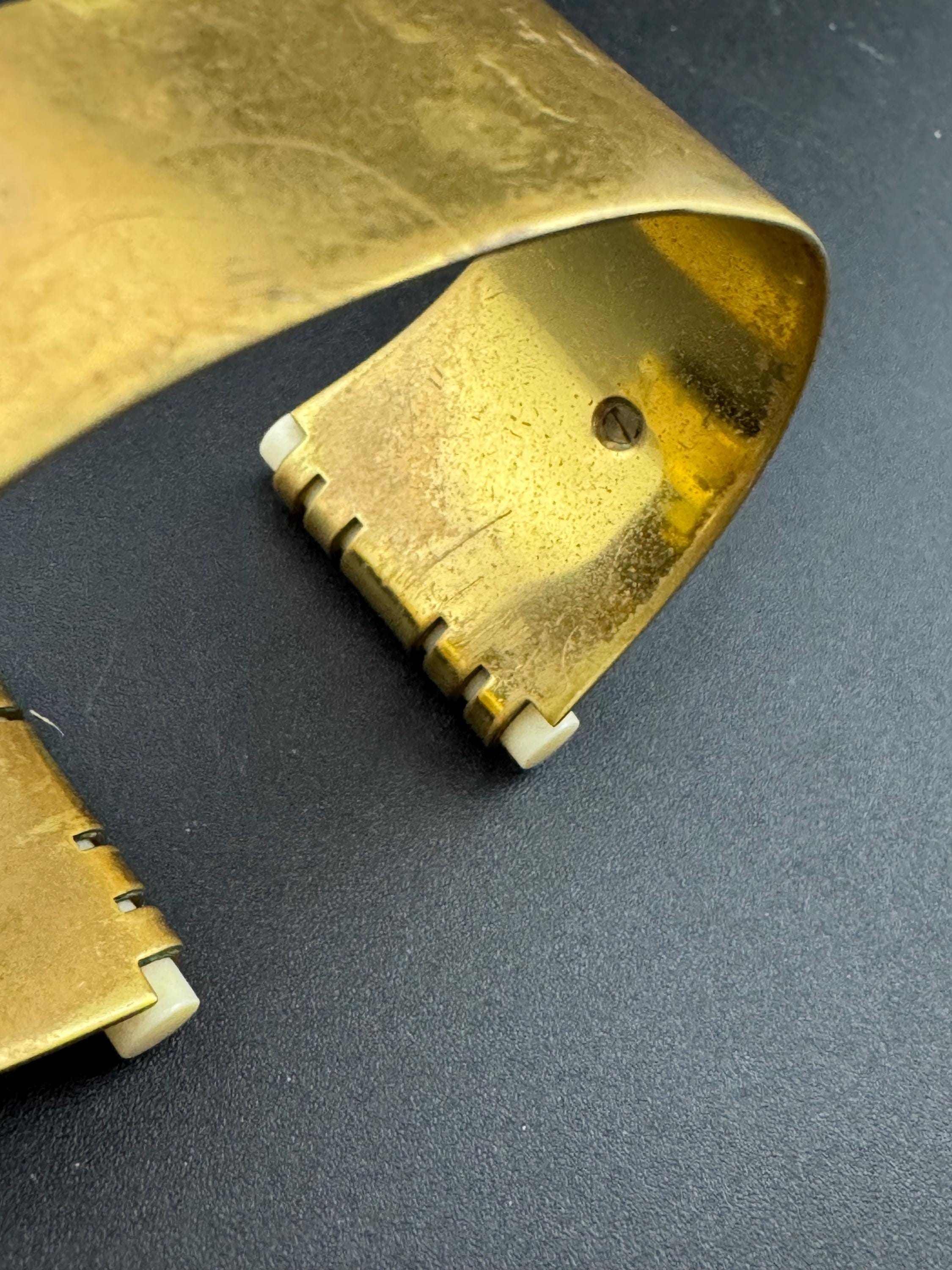 Super Vintage art deco brass and galalith seahorse Bangle bracelet , attributed to Jean Painleve l’hippocampus range