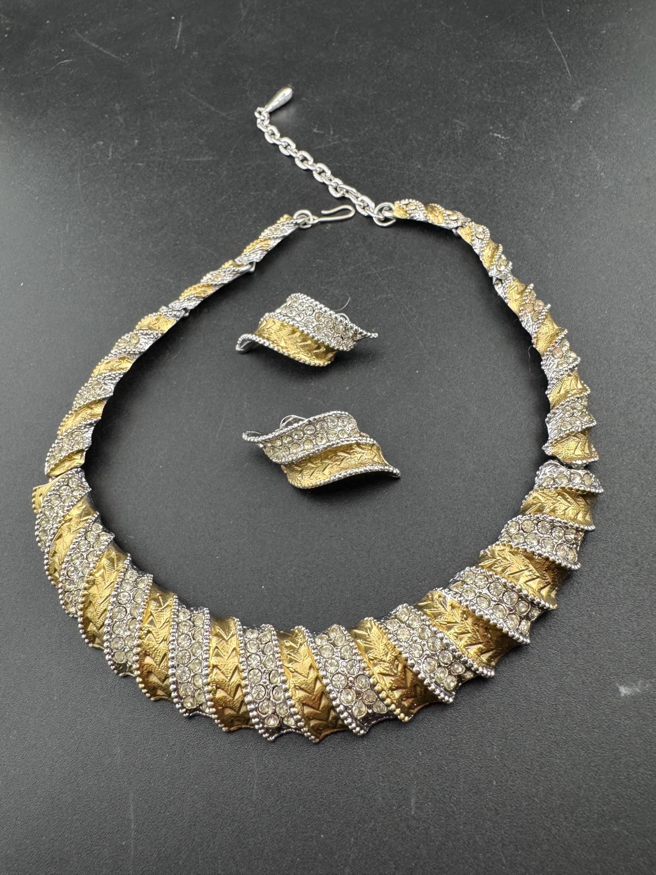 Vintage gold and silver tone striped clear diamanté jewellery set. Choker Necklace and clip on earrings, Demi parure