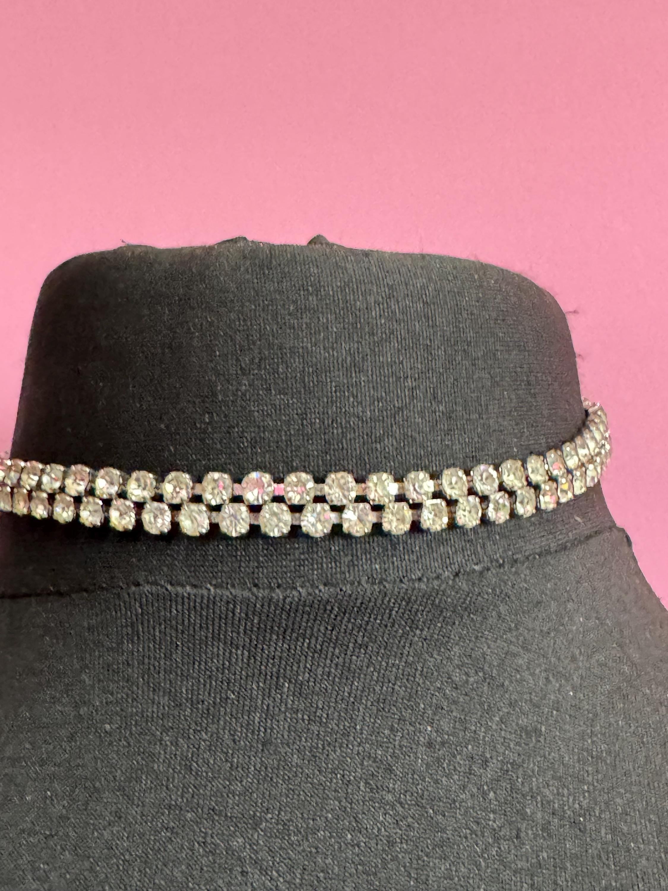 Dainty sit on the neck petite 38cm vintage clear diamanté rhinestone crystal silver tone choker necklace mid century