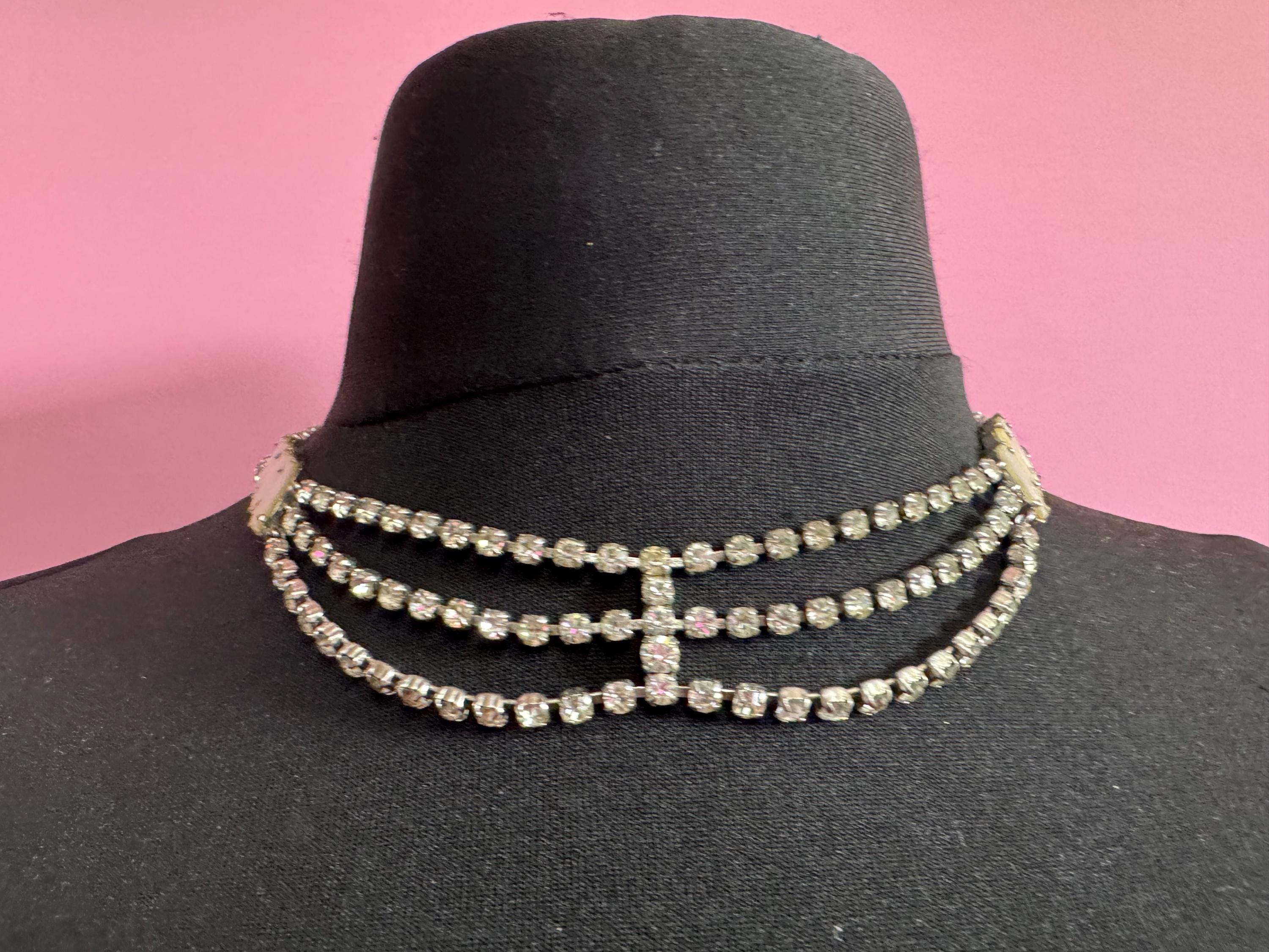 To 43cm vintage clear diamanté rhinestone mother of pearl crystal silver tone drop choker necklace mid century
