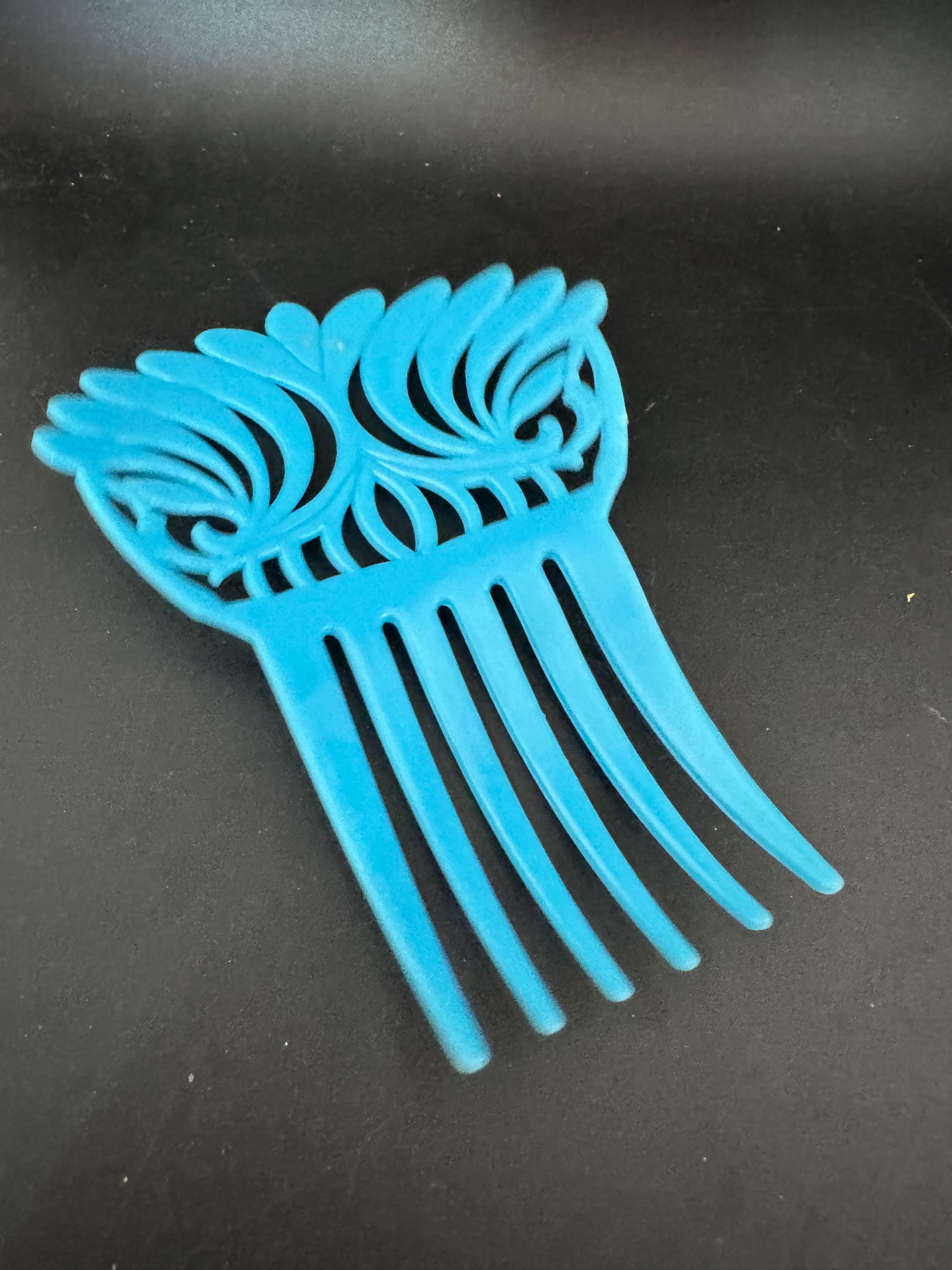 vintage turquoise BLUE openwork plastic traditional Spanish peineta hair comb, mantilla