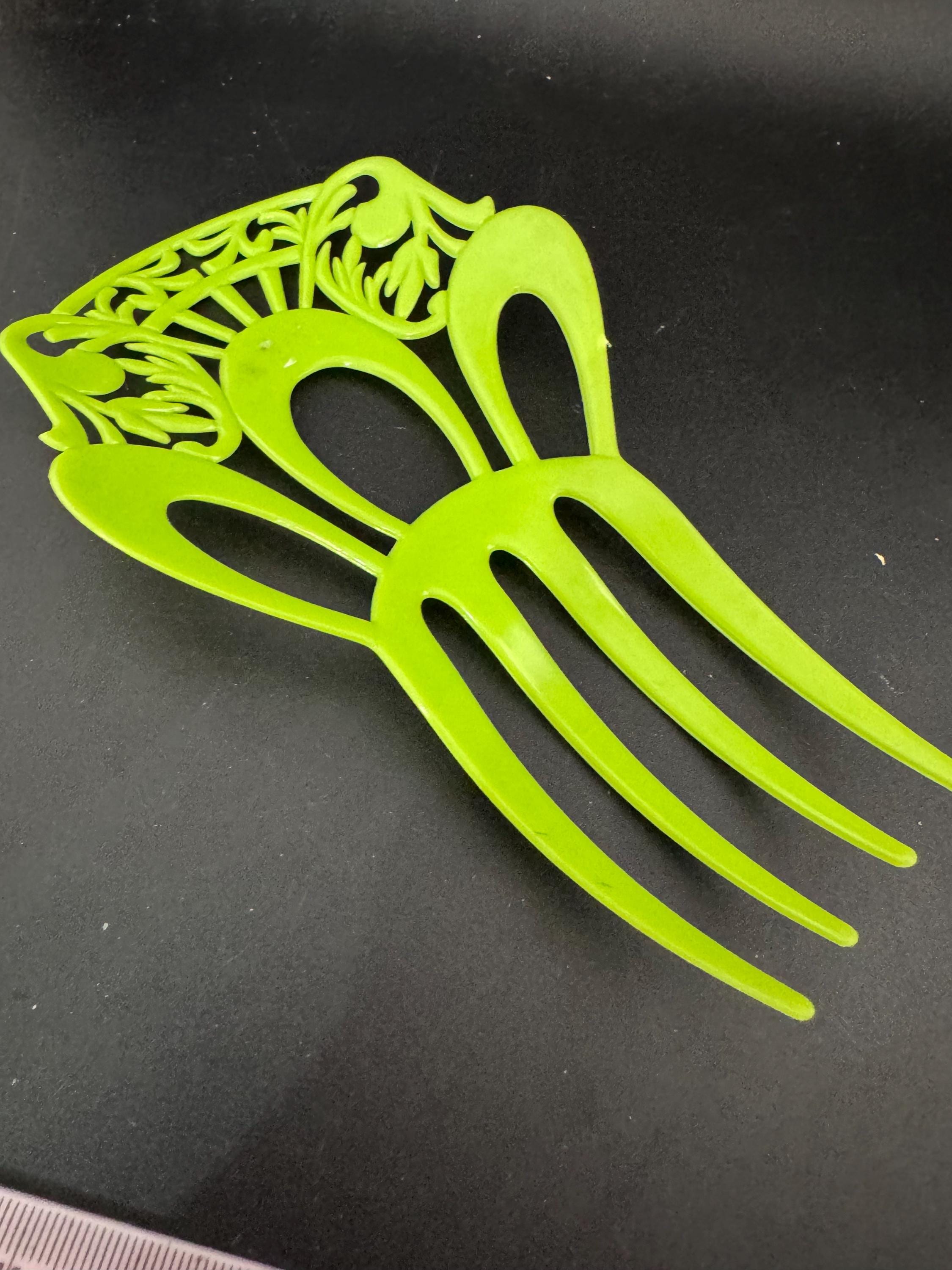vintage light green openwork plastic traditional Spanish peineta hair comb, mantilla