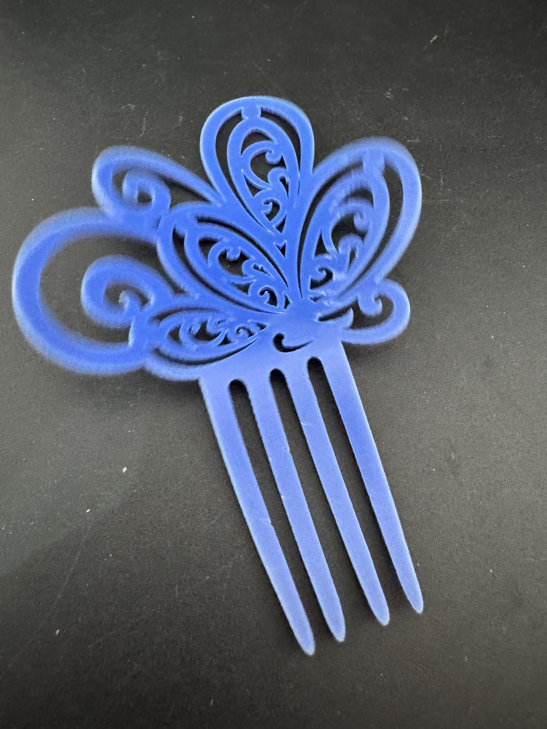 vintage purple openwork plastic traditional Spanish peineta hair comb, mantilla