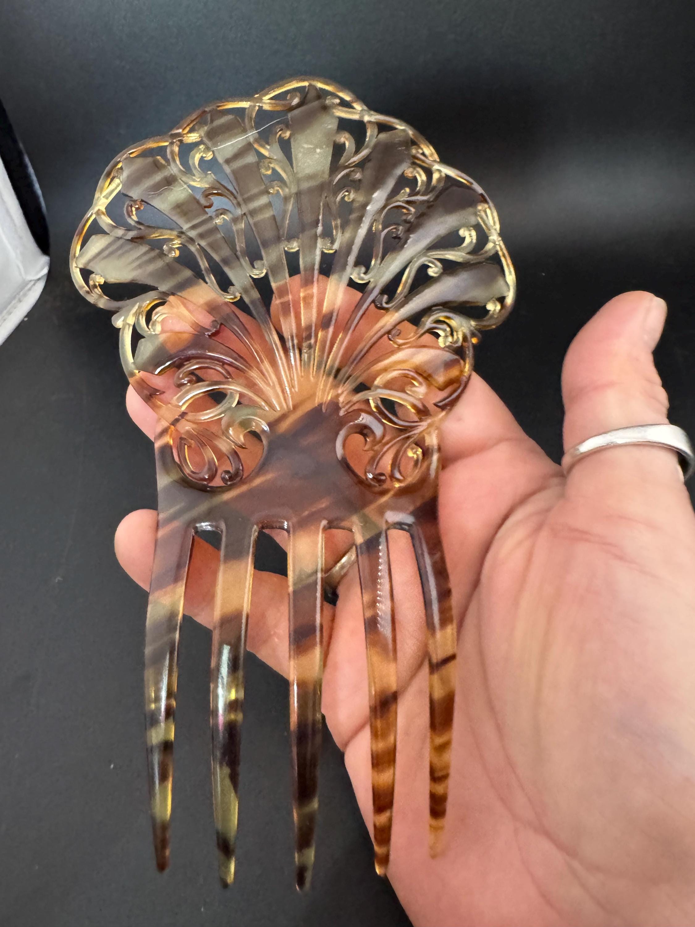 Antique Mantilla Comb Brown Faux Tortoiseshell Celluloid Cut out work Hair Slides Peineta