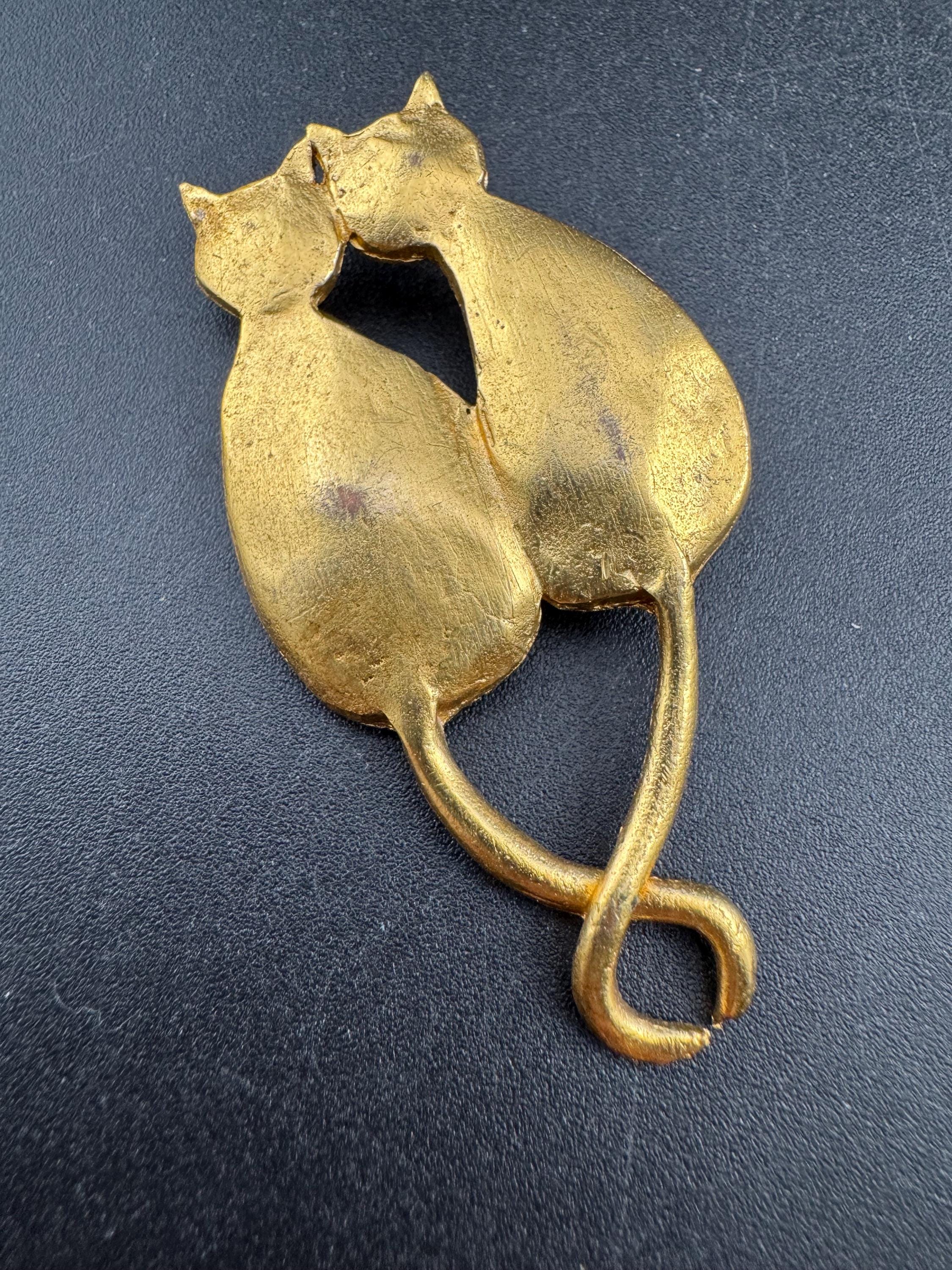 Signed Il Etait Une Fois Matte Gold tone designer double cat Brooch Vintage 1980's