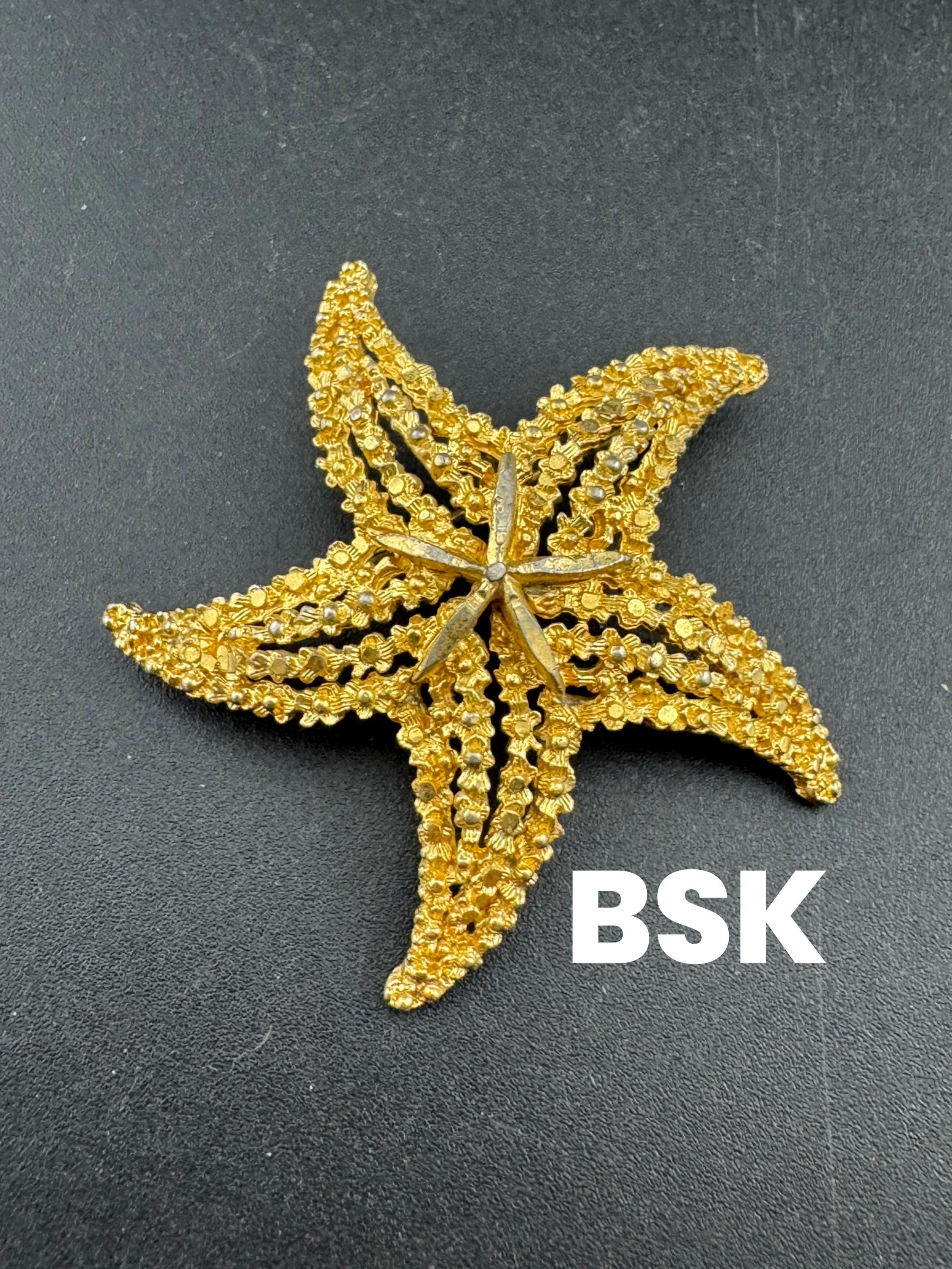 Signed BSK 5cm Vintage gold tone nautical starfish brooch