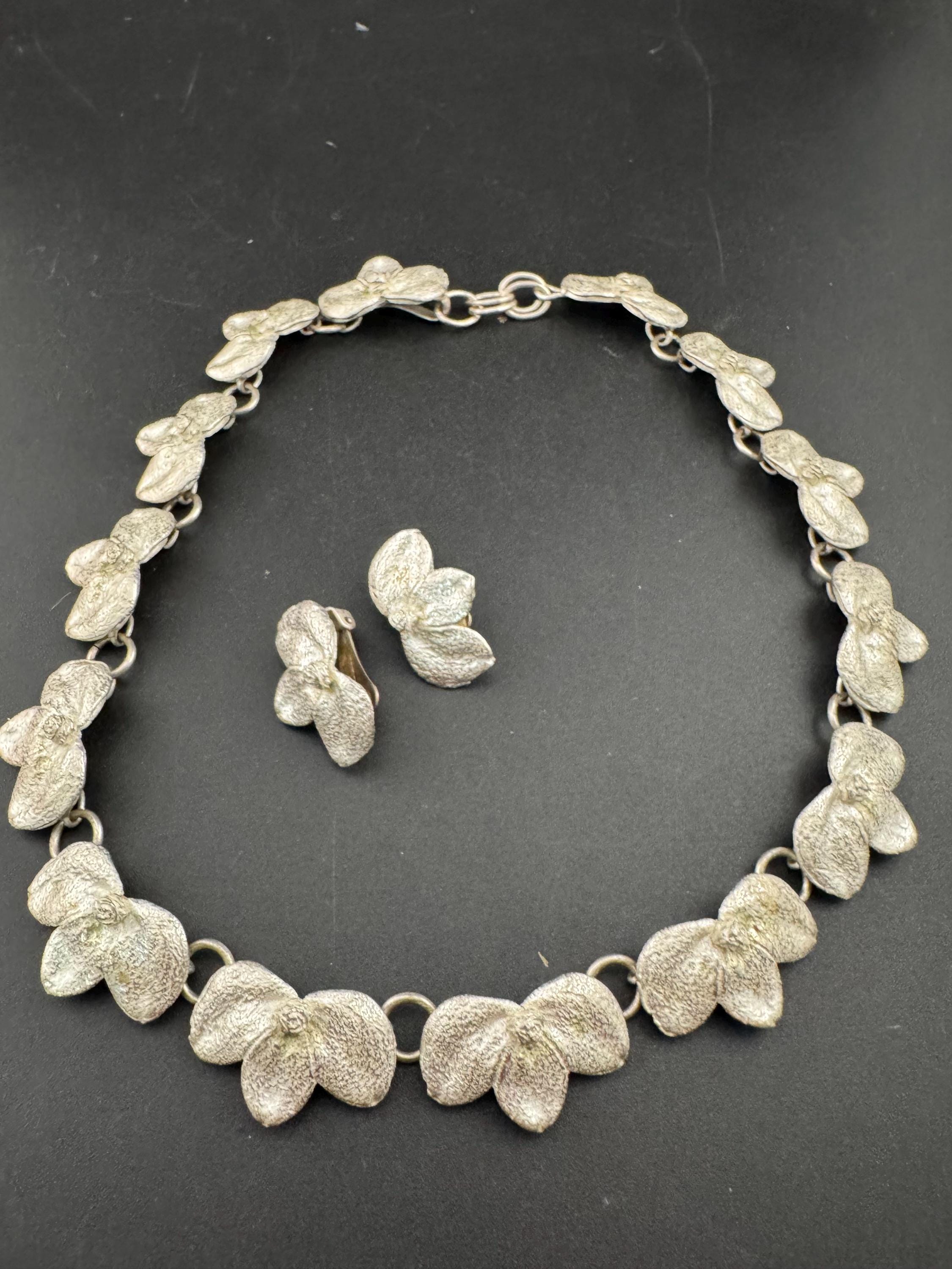 Vintage Charles Duret Modernist Necklace & Clip On Earrings: Matte Silver Tone